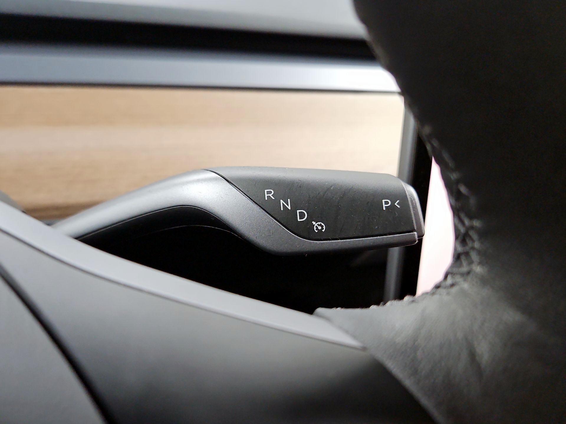 Thumbnail: 2022 Tesla Model 3 - 17