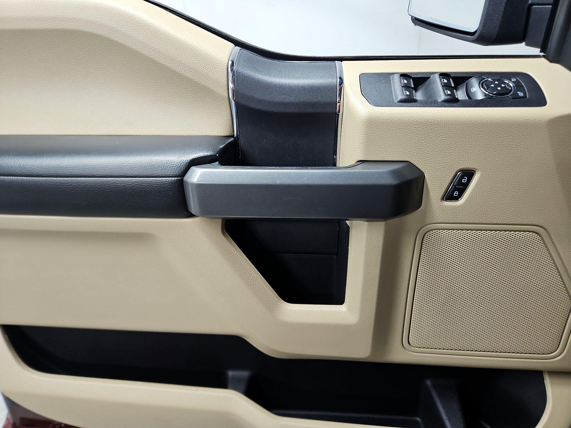 Thumbnail: 2016 Ford F-150 - 12