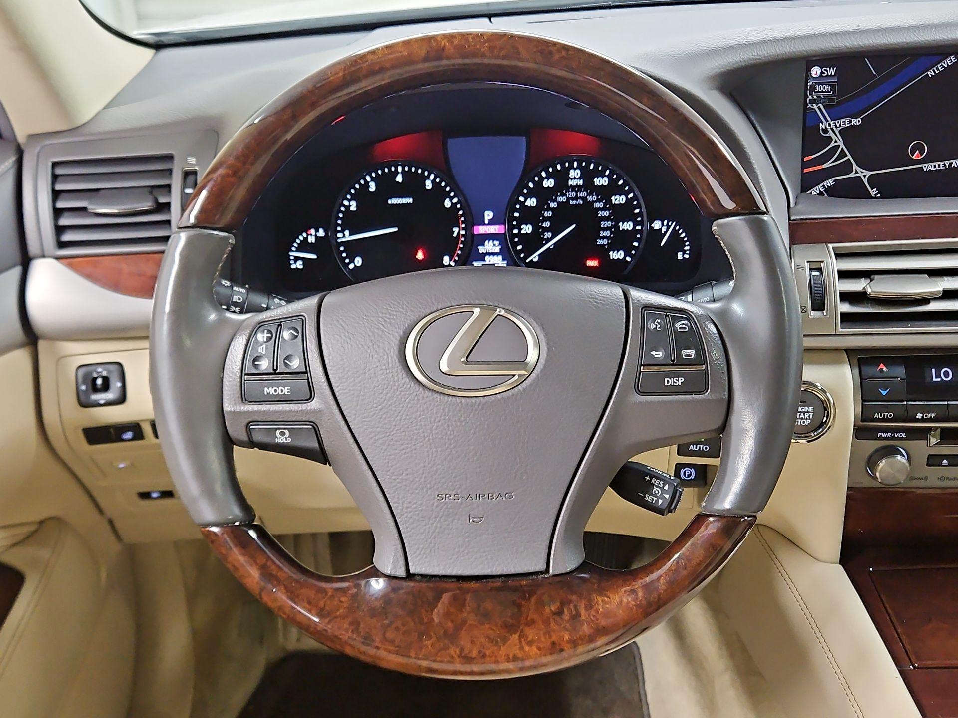 Thumbnail: 2017 Lexus LS - 10