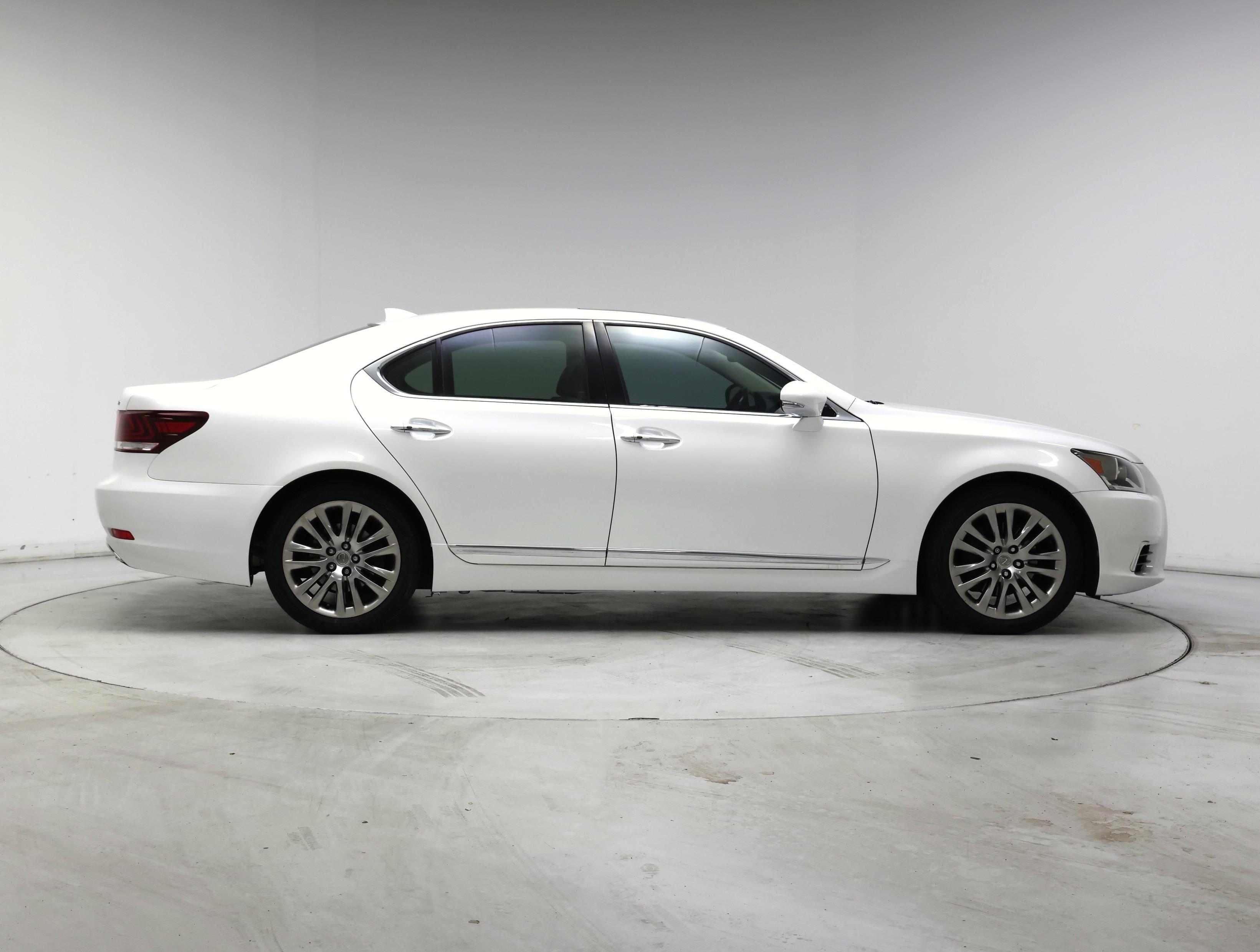 Thumbnail: 2017 Lexus LS - 7
