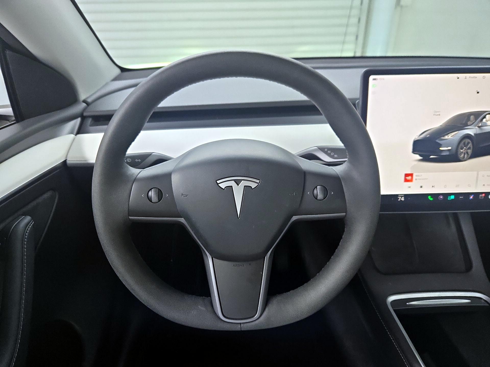 Thumbnail: 2025 Tesla Model Y - 10