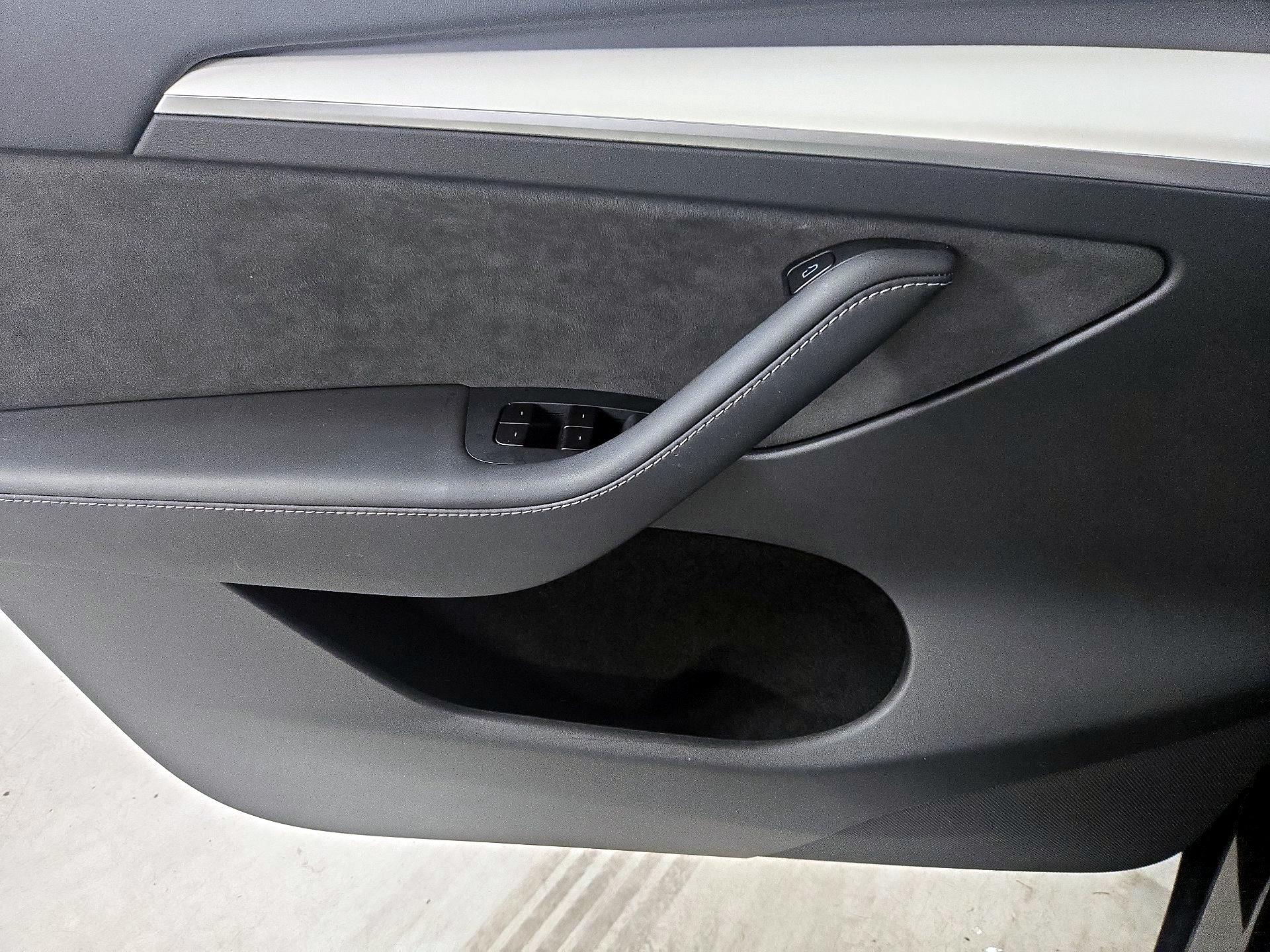 Thumbnail: 2025 Tesla Model Y - 12