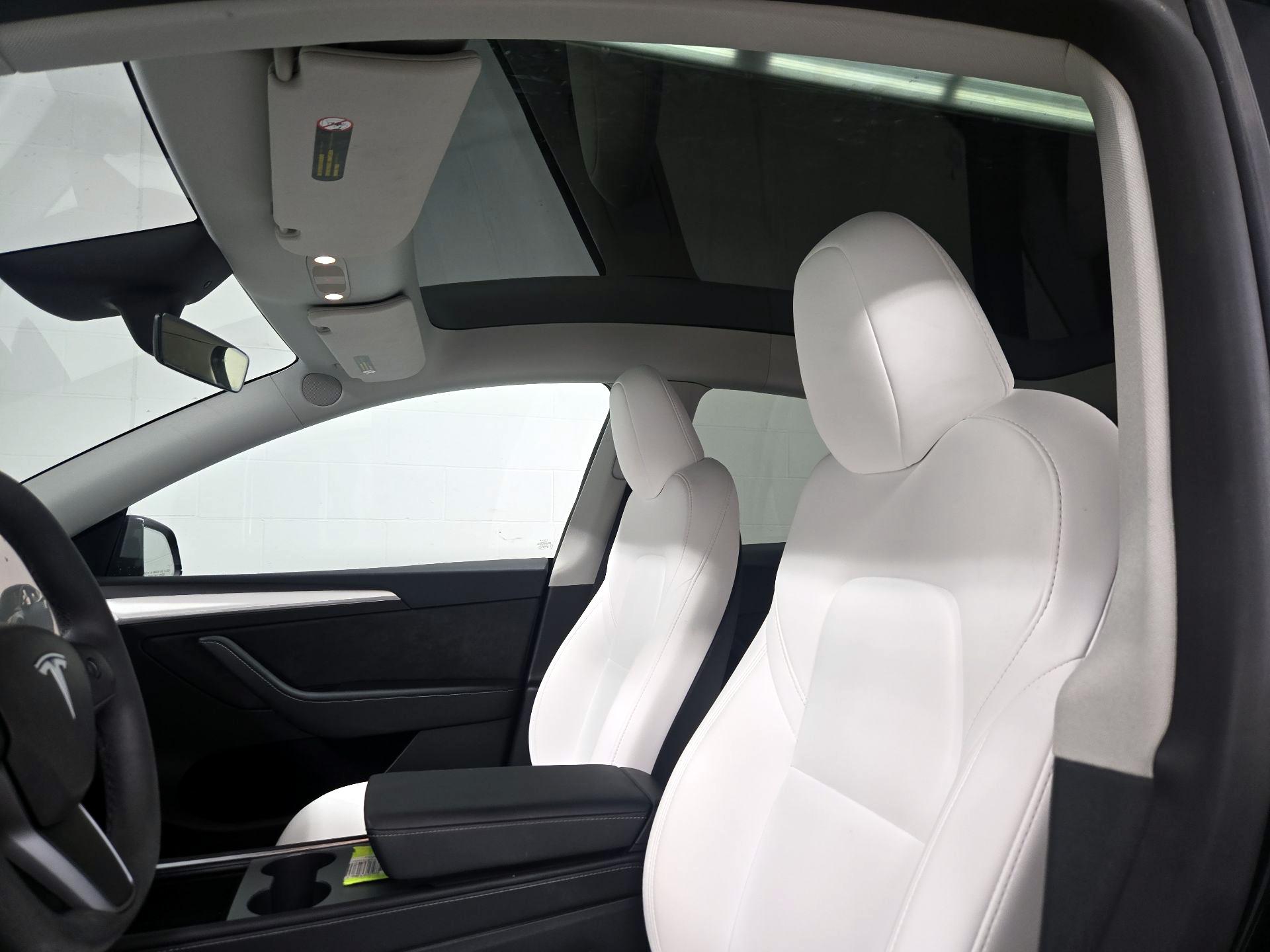 Thumbnail: 2025 Tesla Model Y - 19