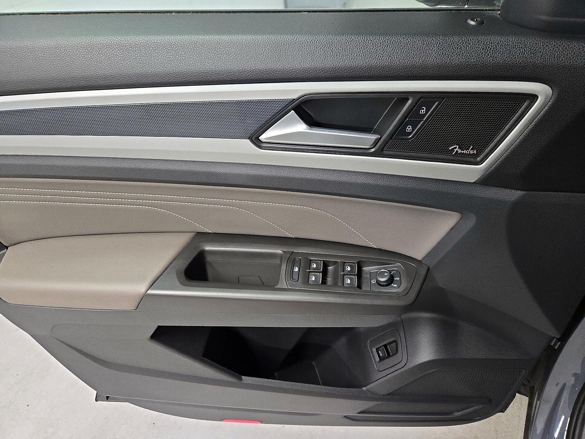 Thumbnail: 2023 Volkswagen Atlas - 12