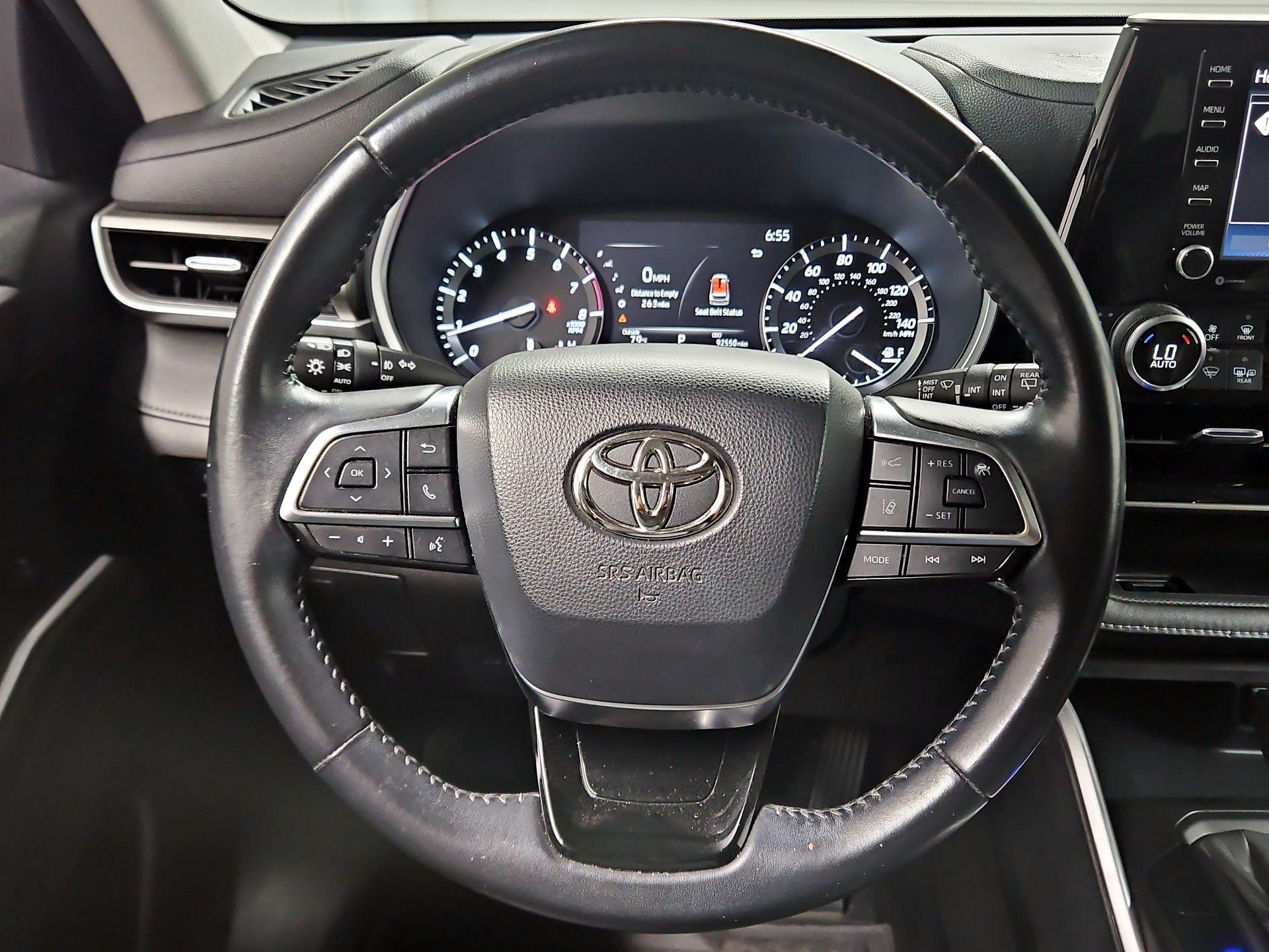 Thumbnail: 2020 Toyota Highlander - 10