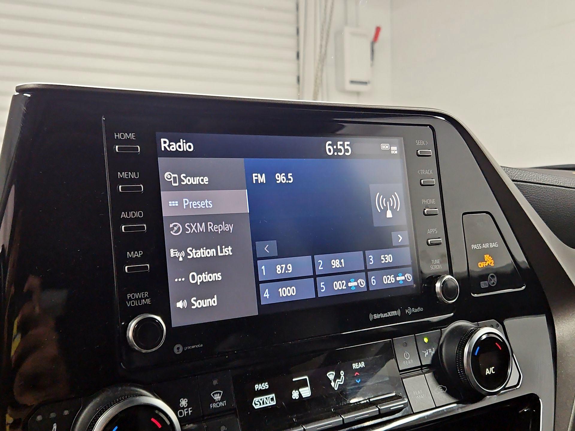 Thumbnail: 2020 Toyota Highlander - 15