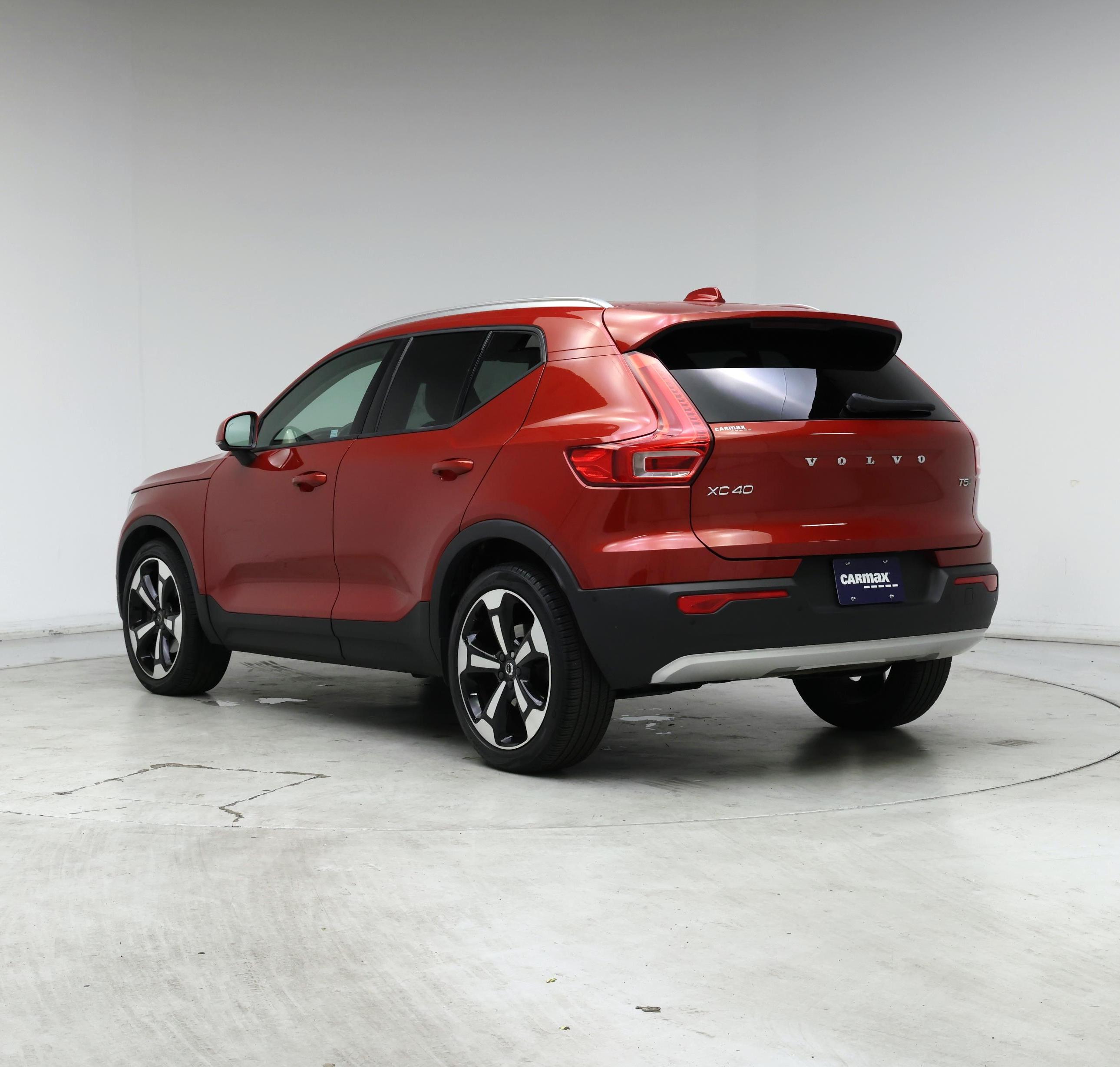 Thumbnail: 2019 Volvo XC40 - 2