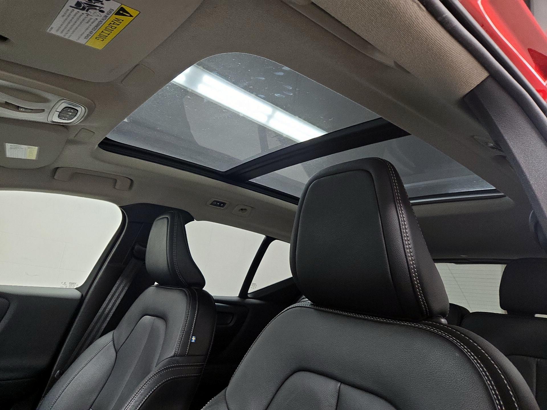 Thumbnail: 2019 Volvo XC40 - 20