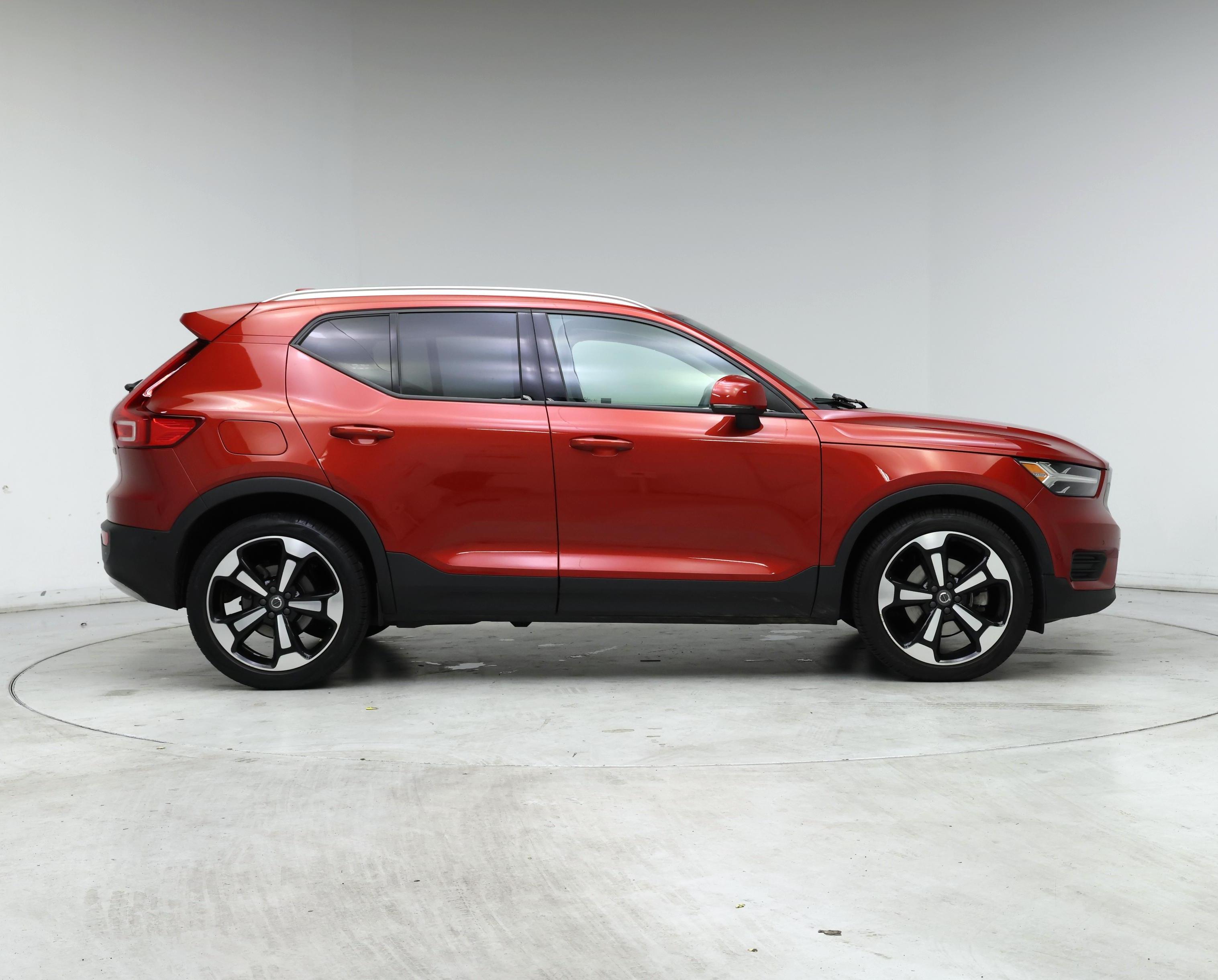 Thumbnail: 2019 Volvo XC40 - 7