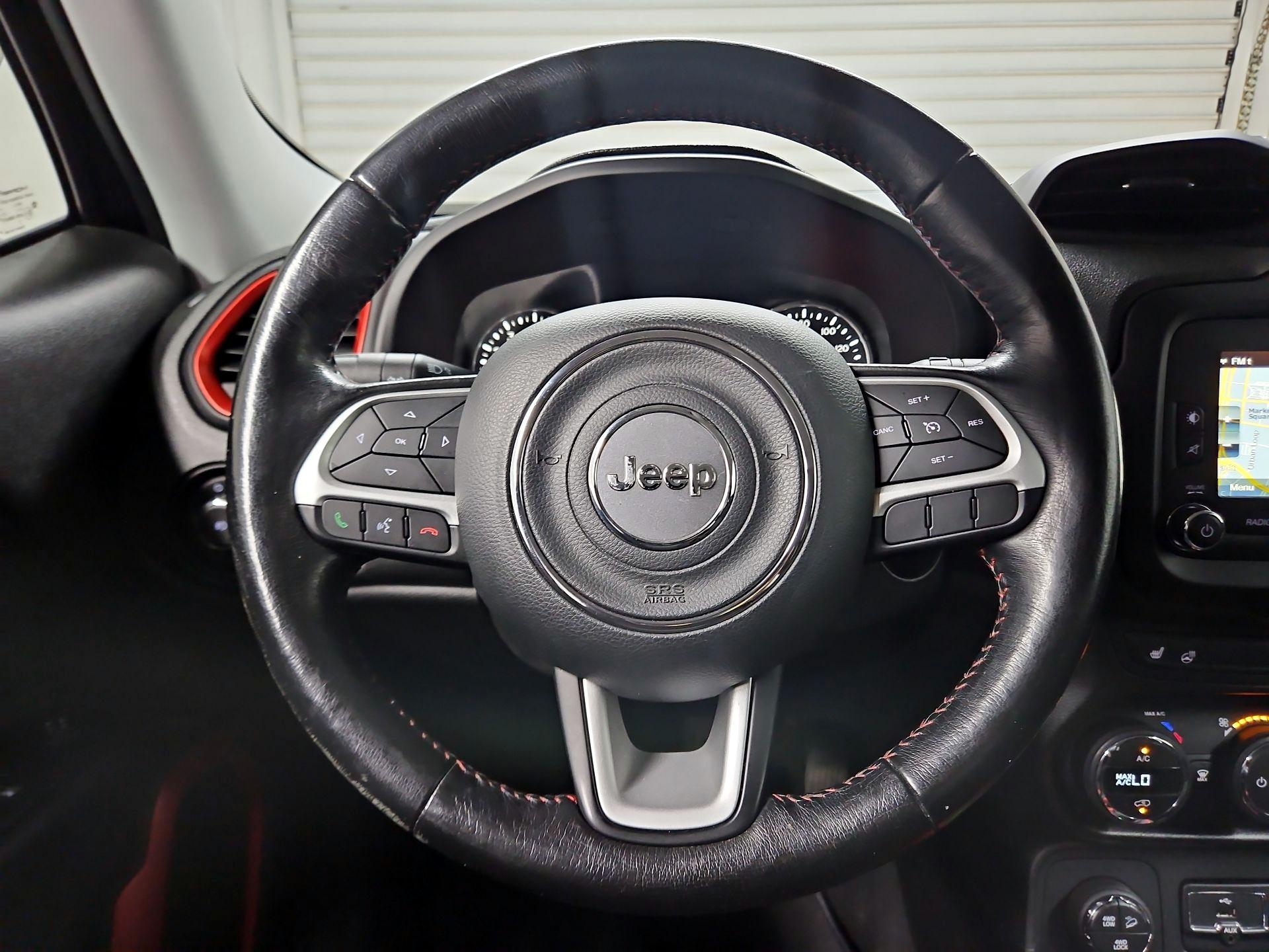 Thumbnail: 2017 Jeep Renegade - 10