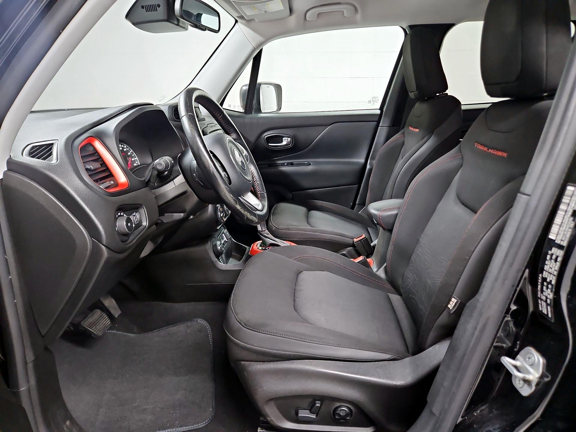 Thumbnail: 2017 Jeep Renegade - 11