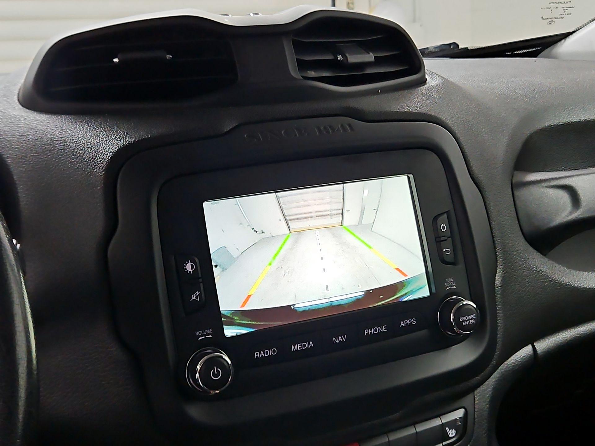 Thumbnail: 2017 Jeep Renegade - 15