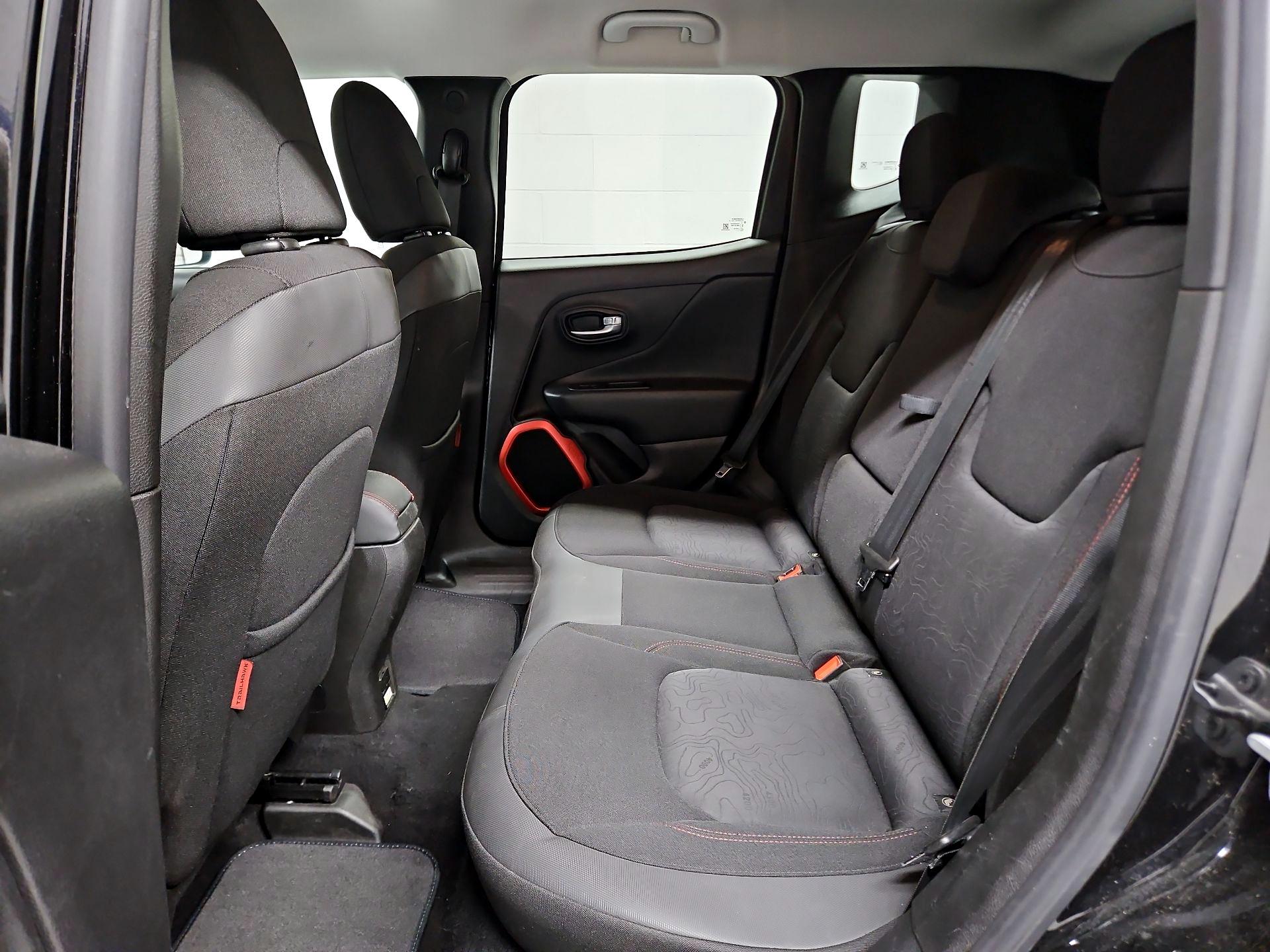 Thumbnail: 2017 Jeep Renegade - 20