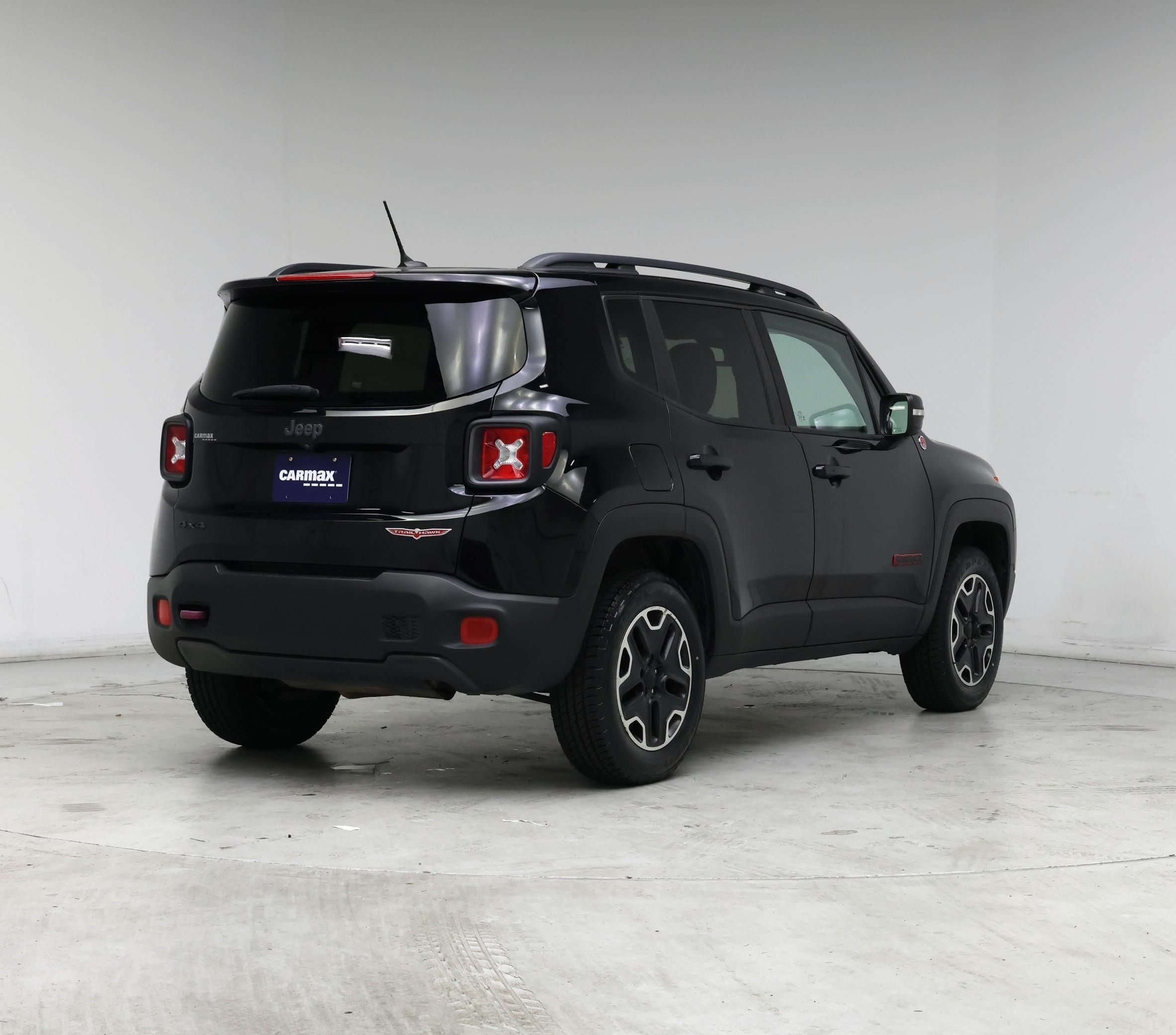 Thumbnail: 2017 Jeep Renegade - 8