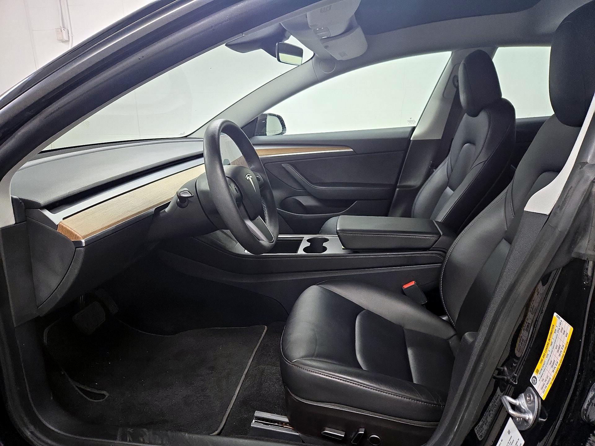 Thumbnail: 2021 Tesla Model 3 - 11