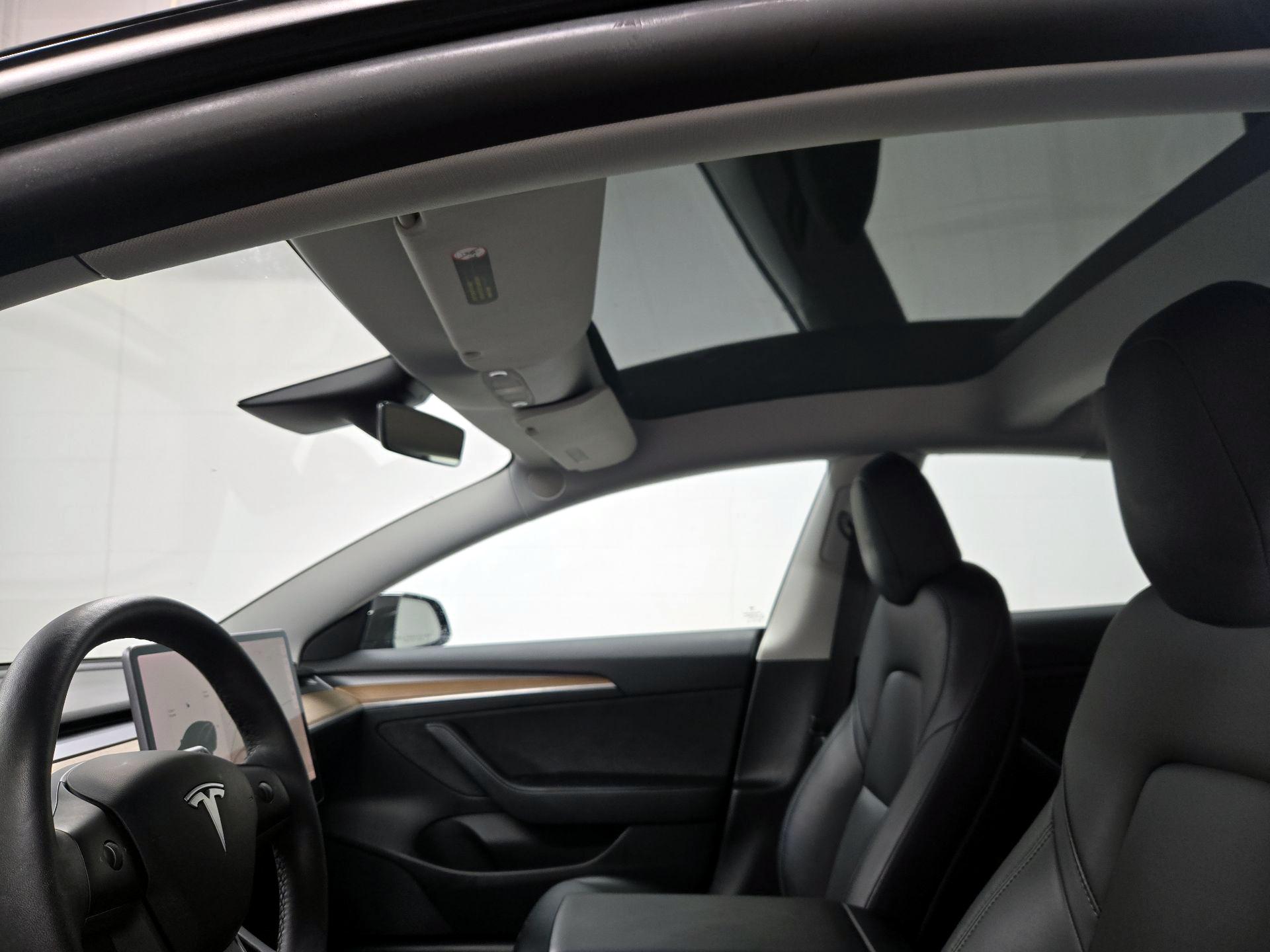 Thumbnail: 2021 Tesla Model 3 - 19