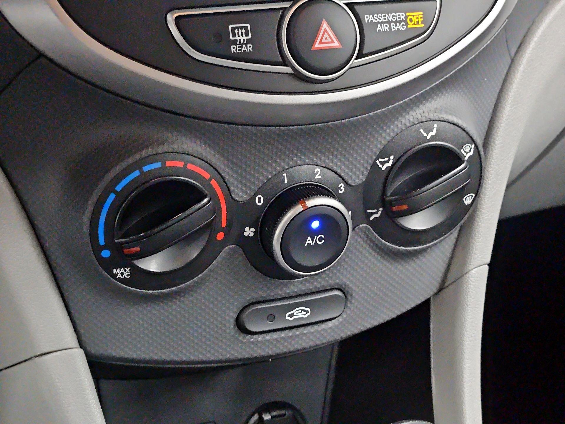 Thumbnail: 2017 Hyundai Accent - 15