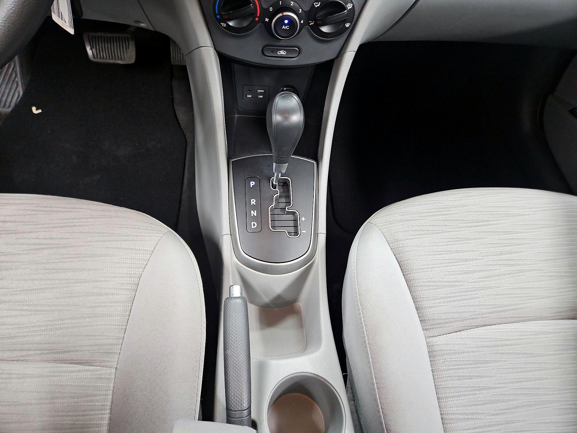 Thumbnail: 2017 Hyundai Accent - 16