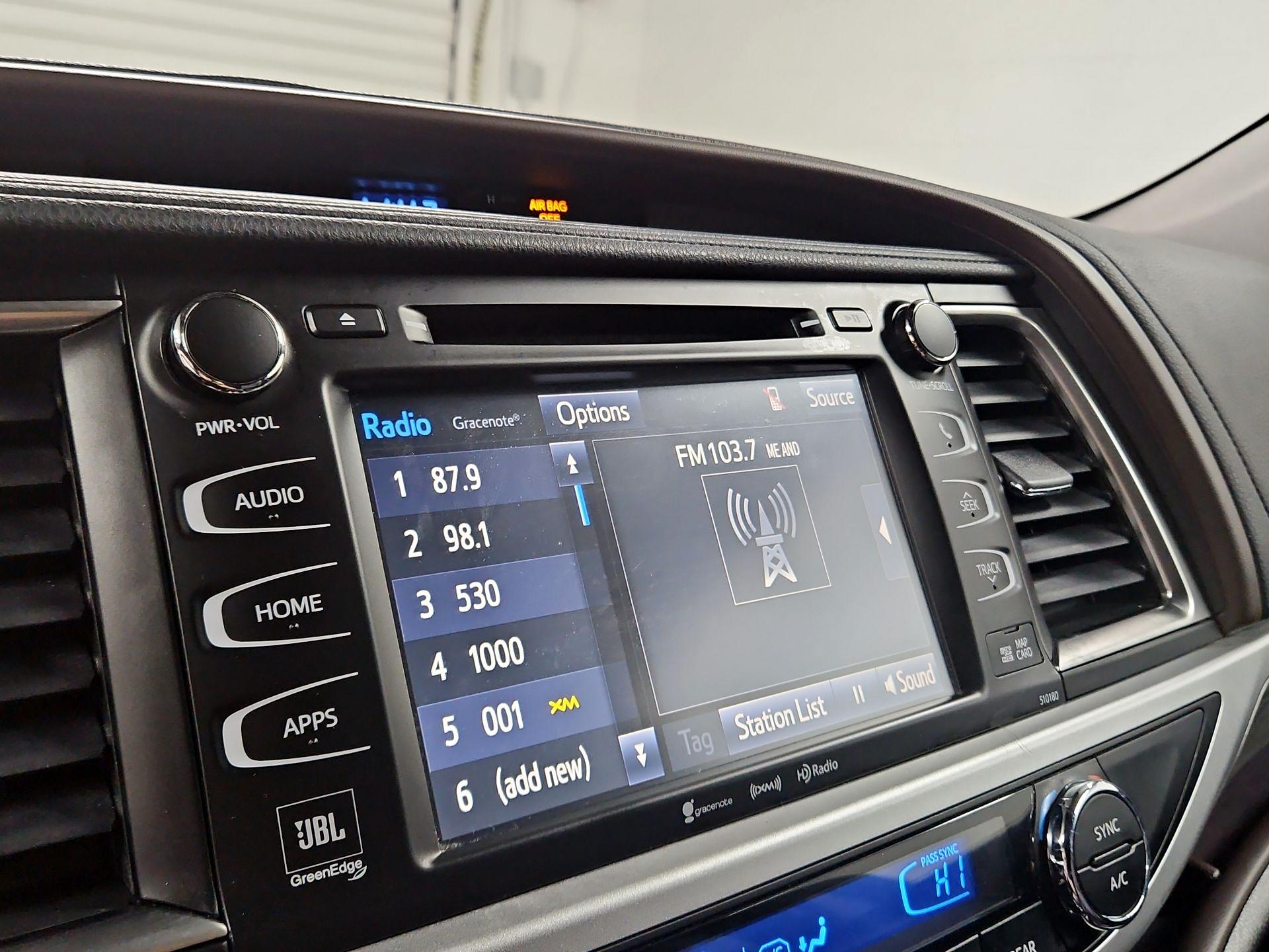 Thumbnail: 2018 Toyota Highlander - 15