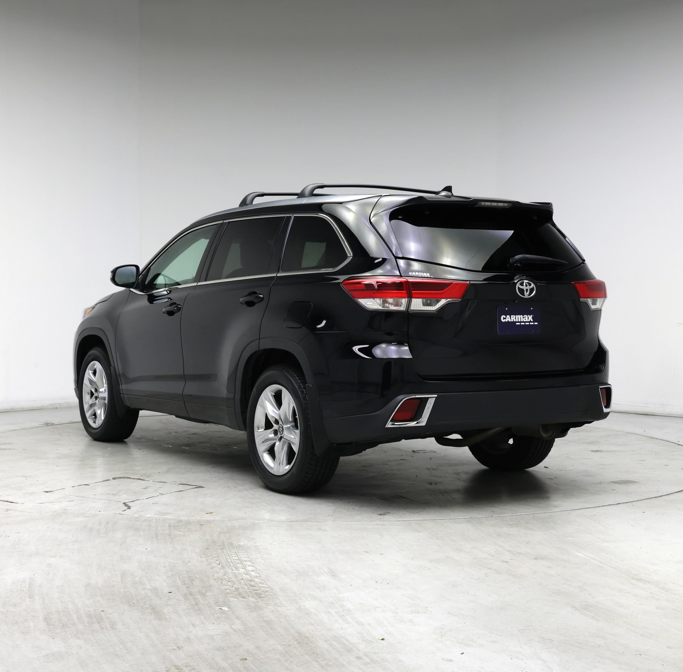 Thumbnail: 2018 Toyota Highlander - 2