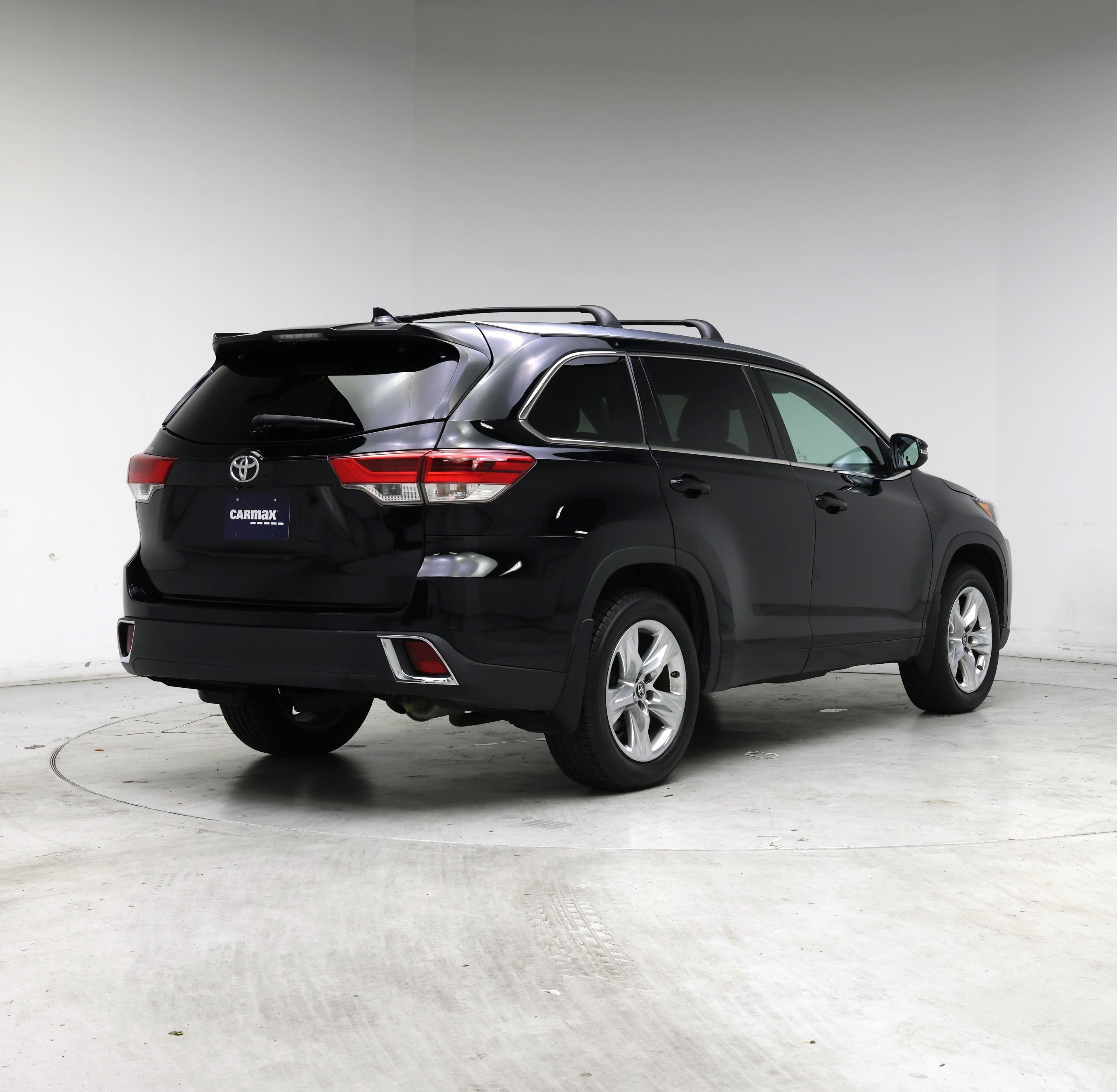 Thumbnail: 2018 Toyota Highlander - 8