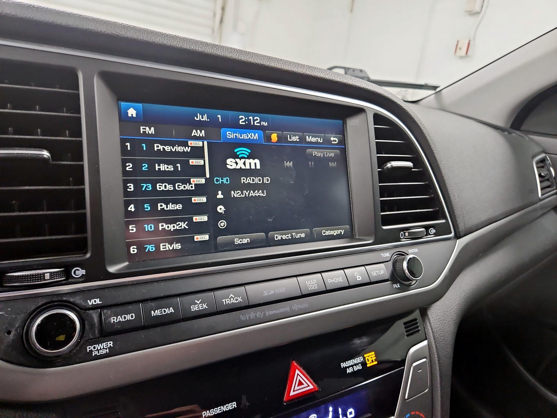 Thumbnail: 2017 Hyundai Elantra - 16