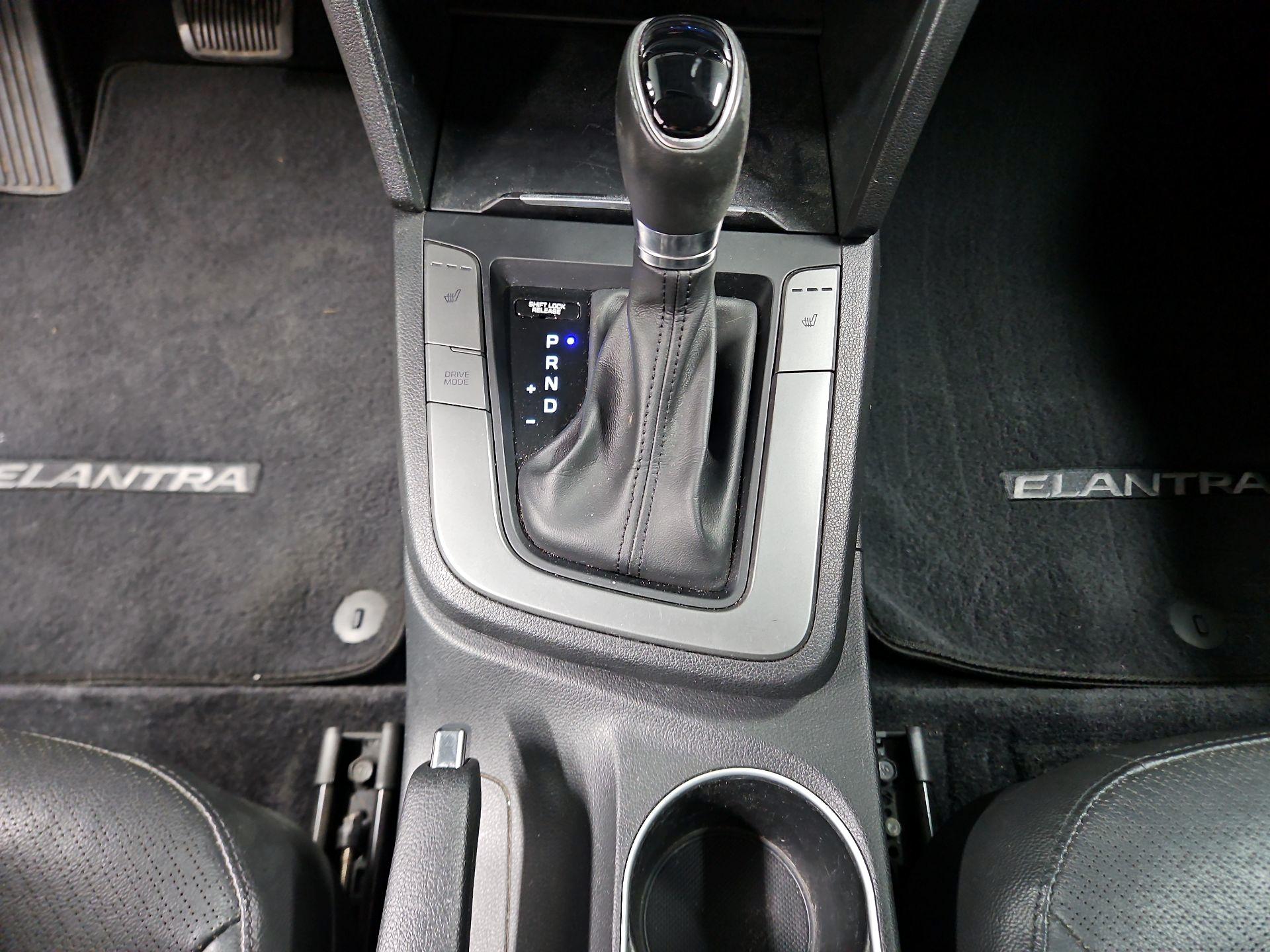 Thumbnail: 2017 Hyundai Elantra - 18