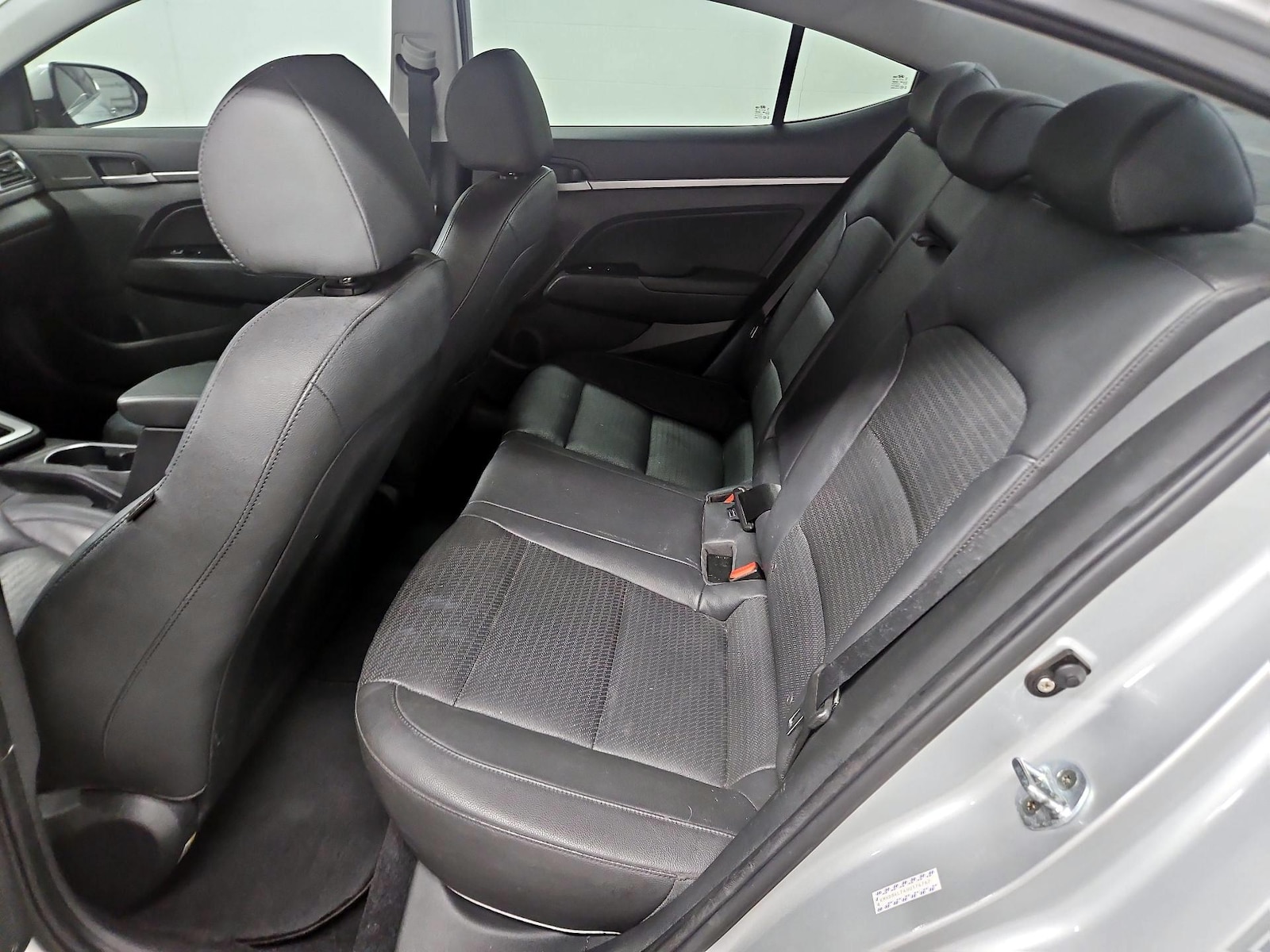 2017 Hyundai Elantra Limited - Photo 22