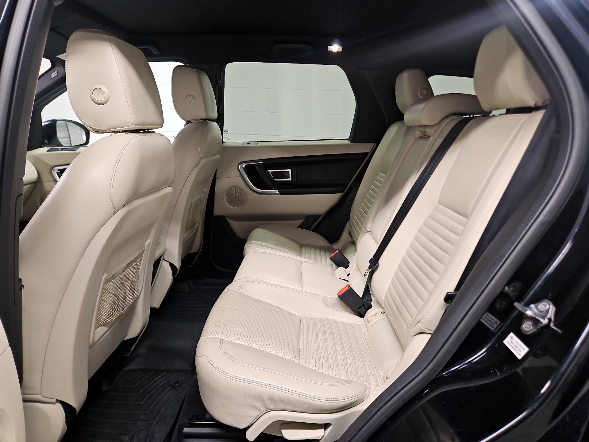 Thumbnail: 2017 Land Rover Discovery Sport - 20