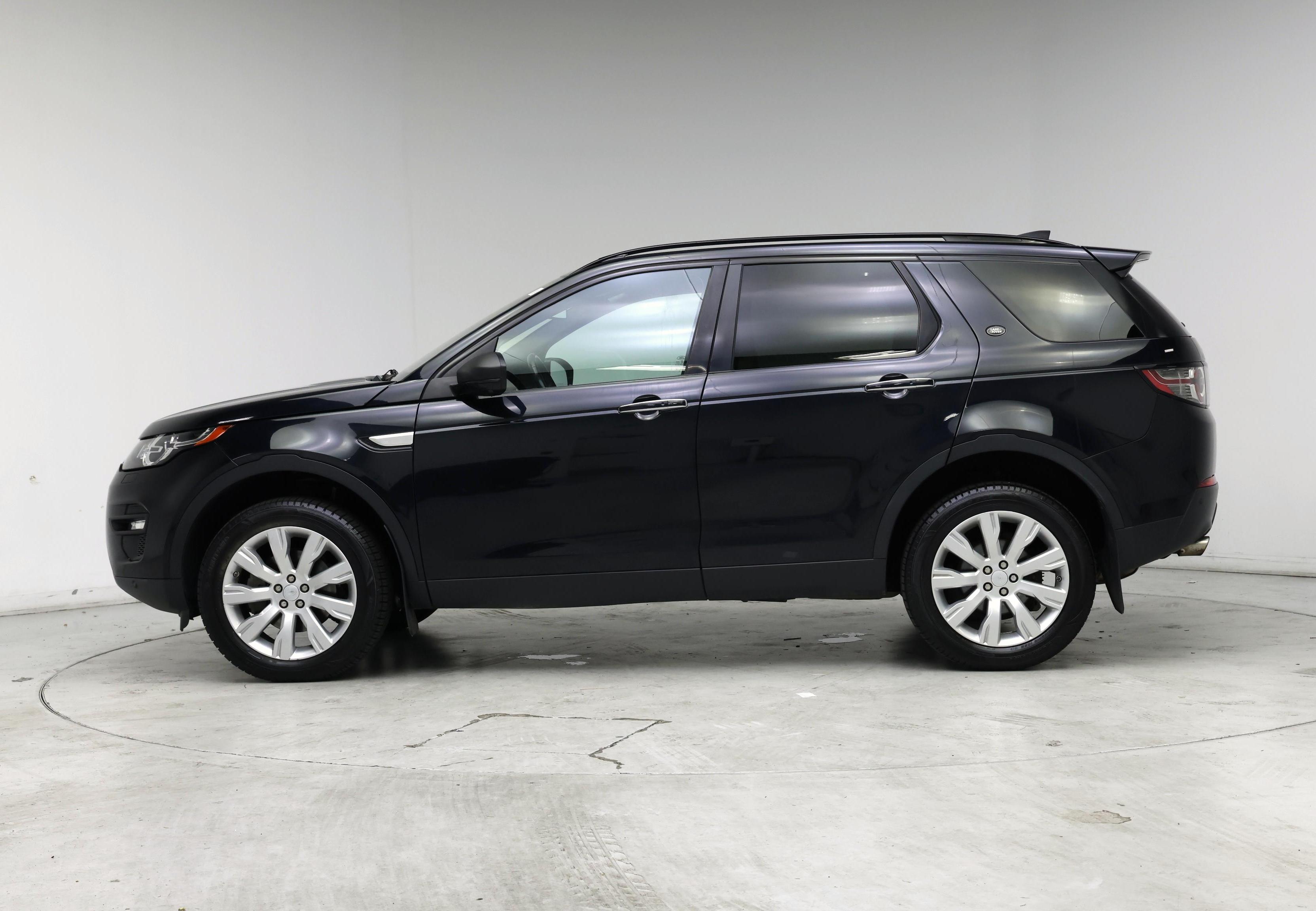 Thumbnail: 2017 Land Rover Discovery Sport - 3
