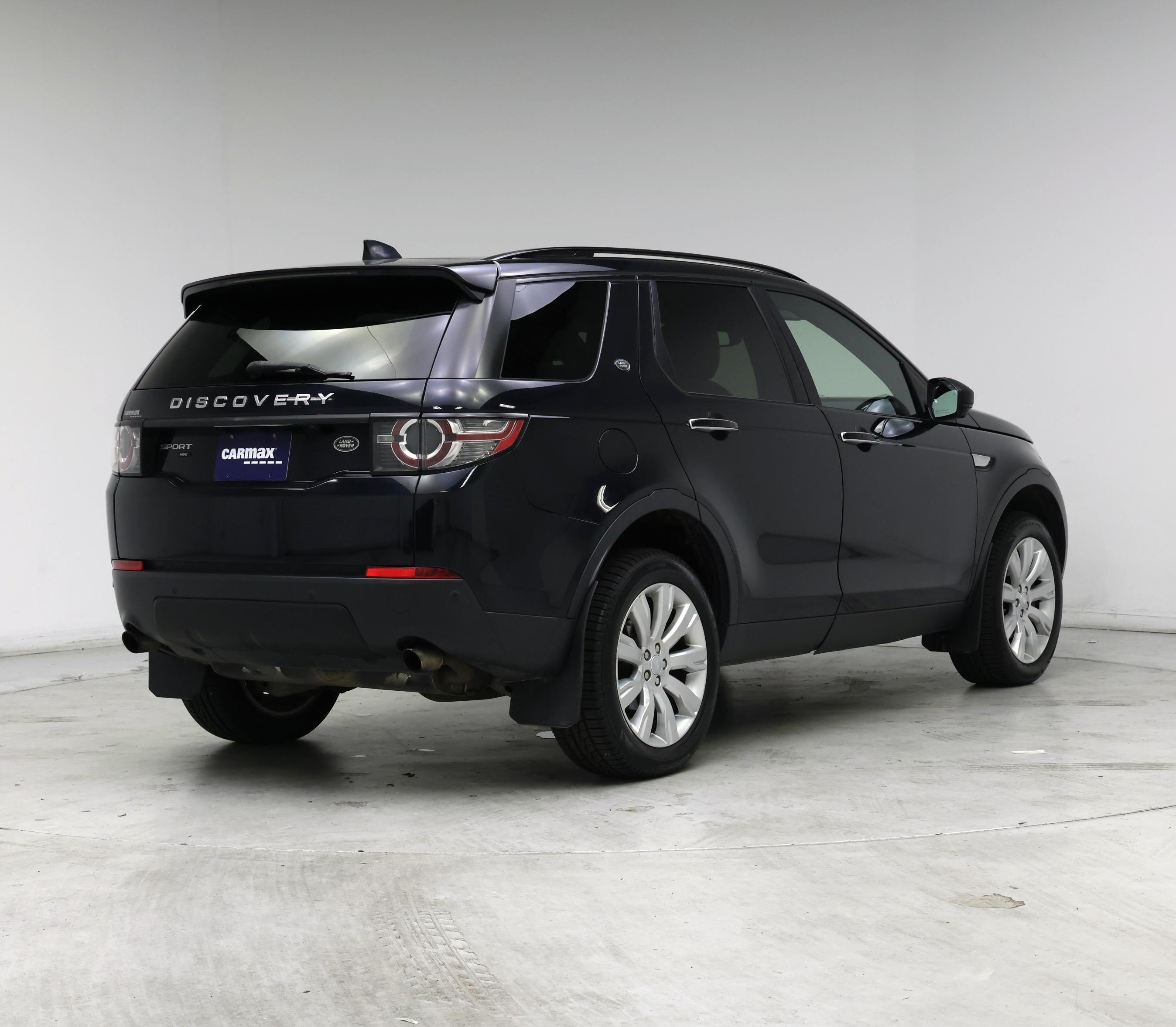 Thumbnail: 2017 Land Rover Discovery Sport - 8