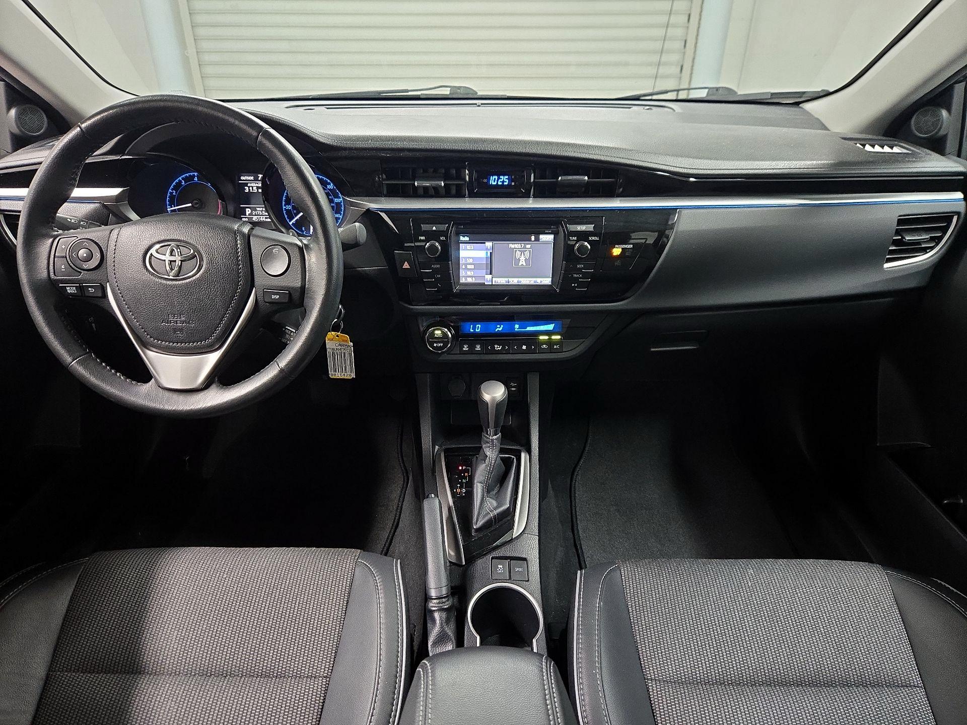 Thumbnail: 2015 Toyota Corolla - 9