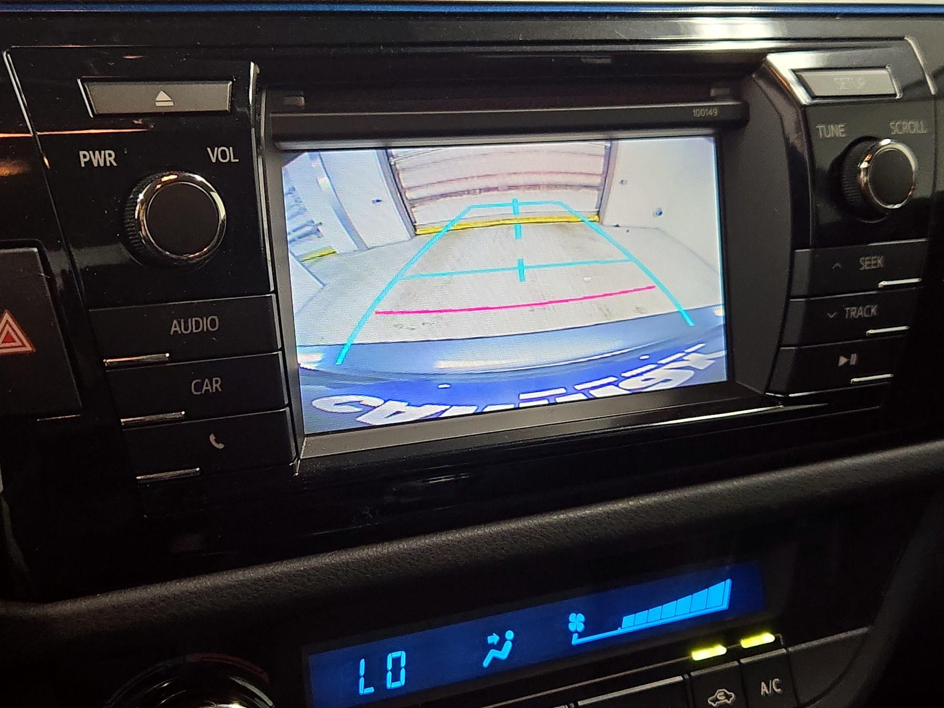 Thumbnail: 2015 Toyota Corolla - 14