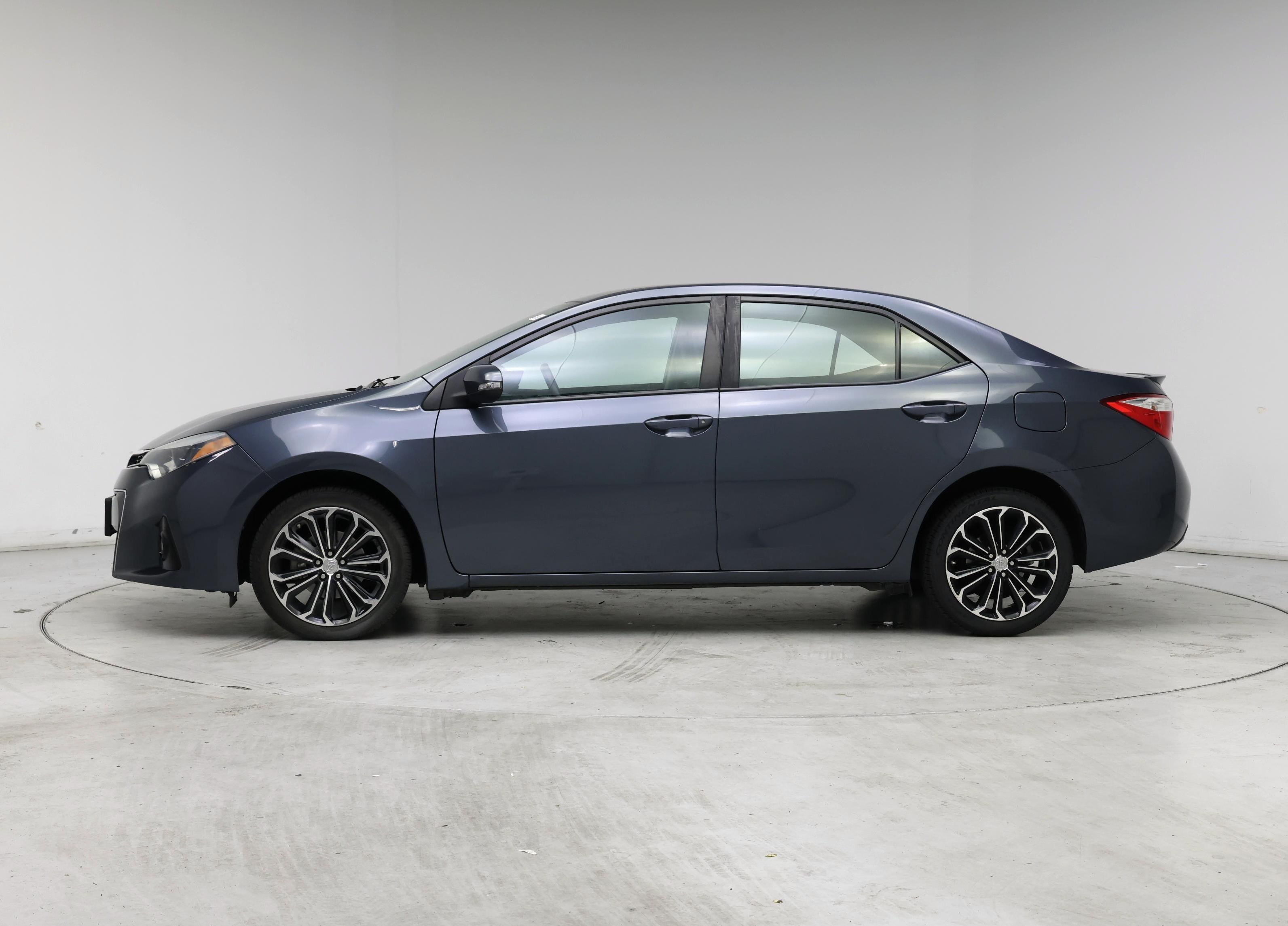 Thumbnail: 2015 Toyota Corolla - 3