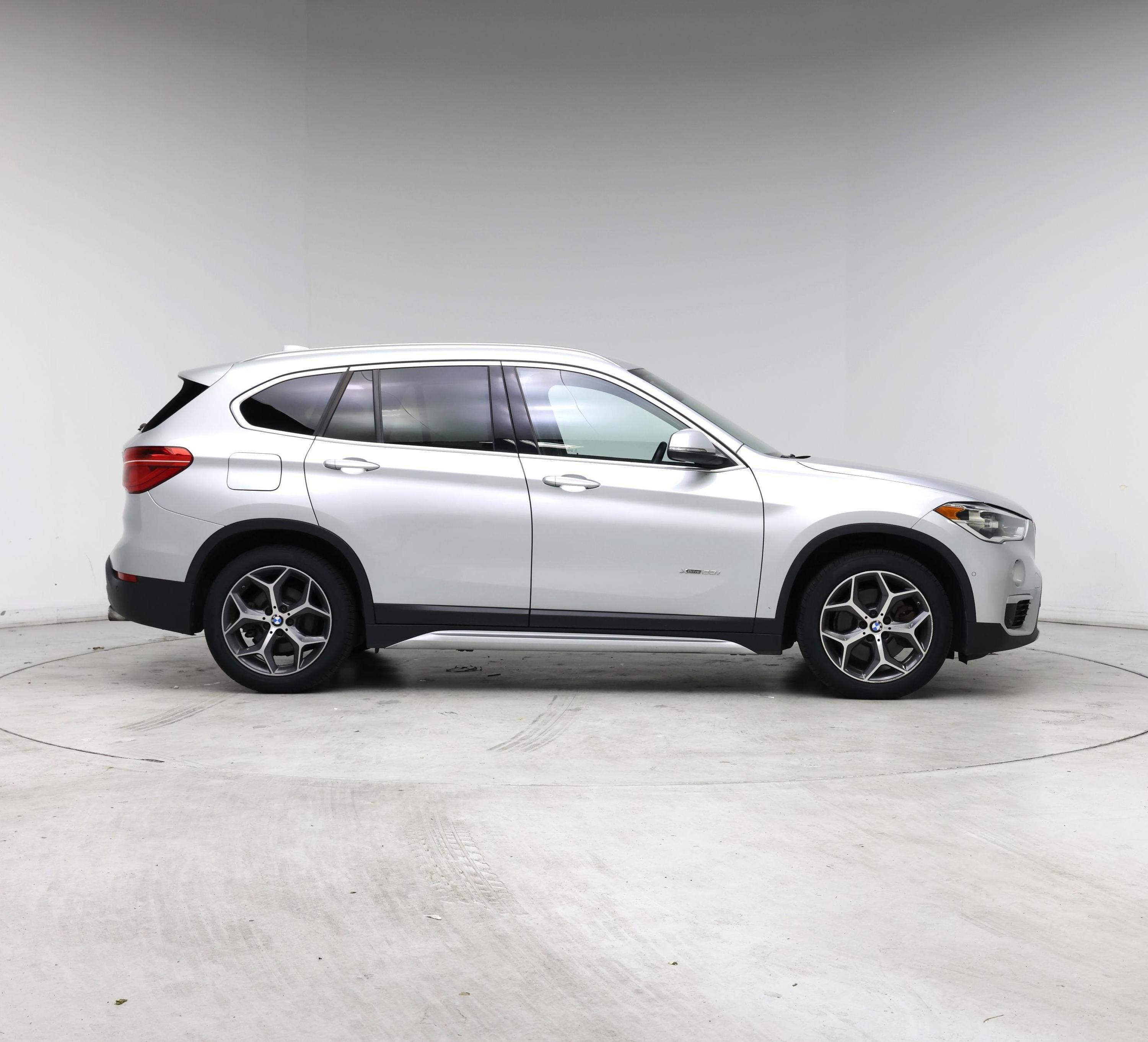 Thumbnail: 2016 BMW X1 - 7