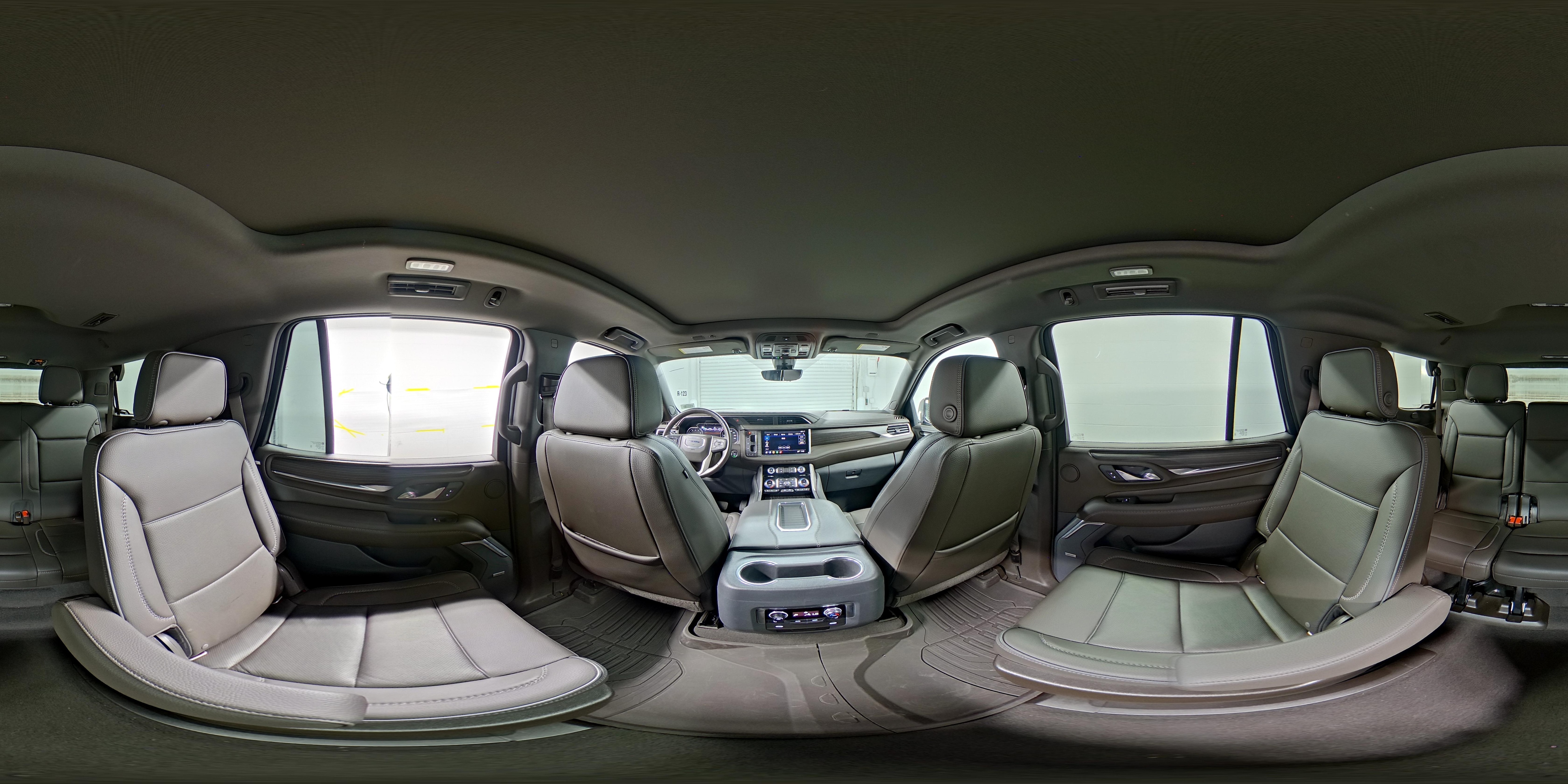 2021 GMC Yukon Denali - Photo 29