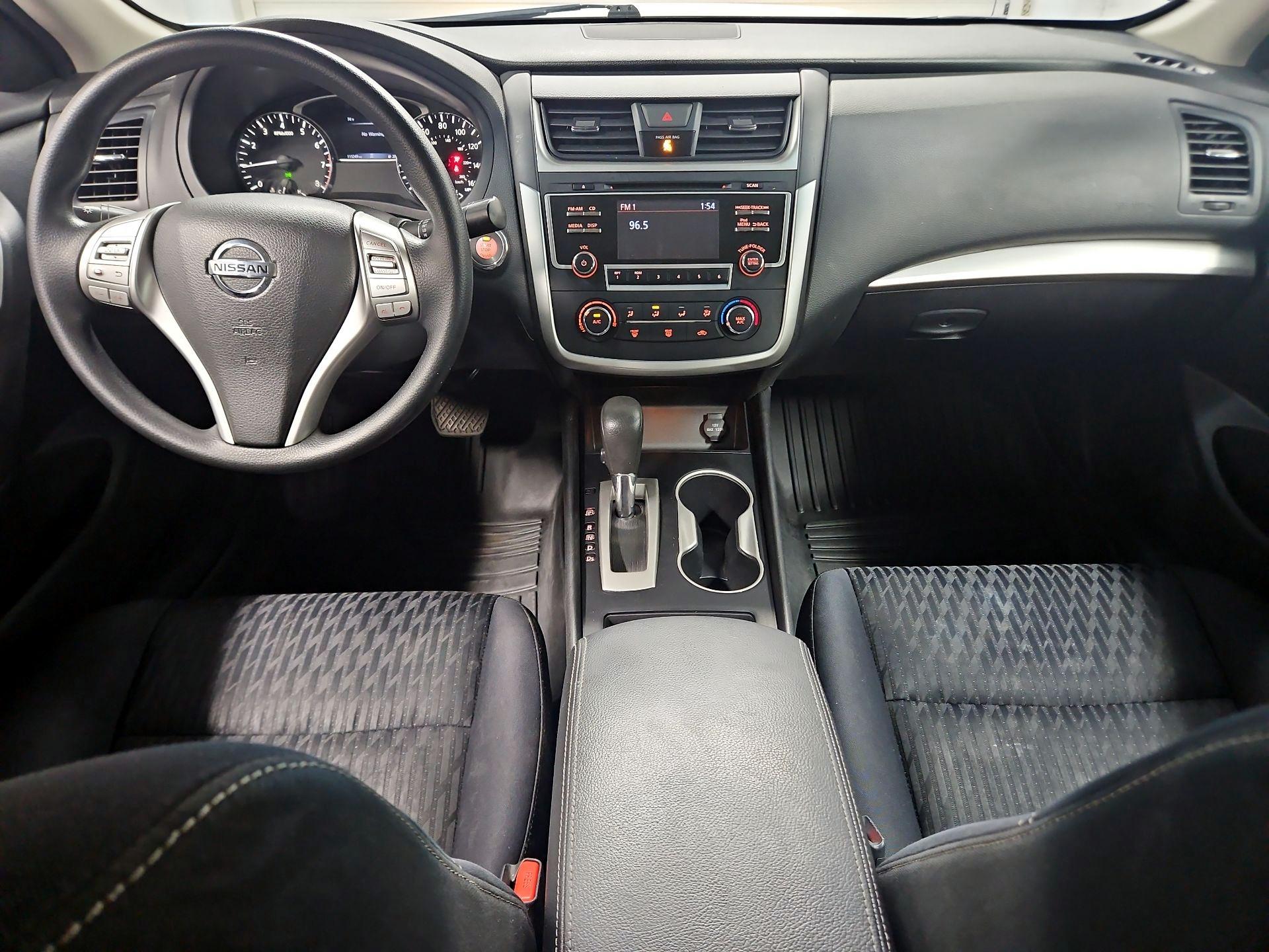 Thumbnail: 2018 Nissan Altima - 9