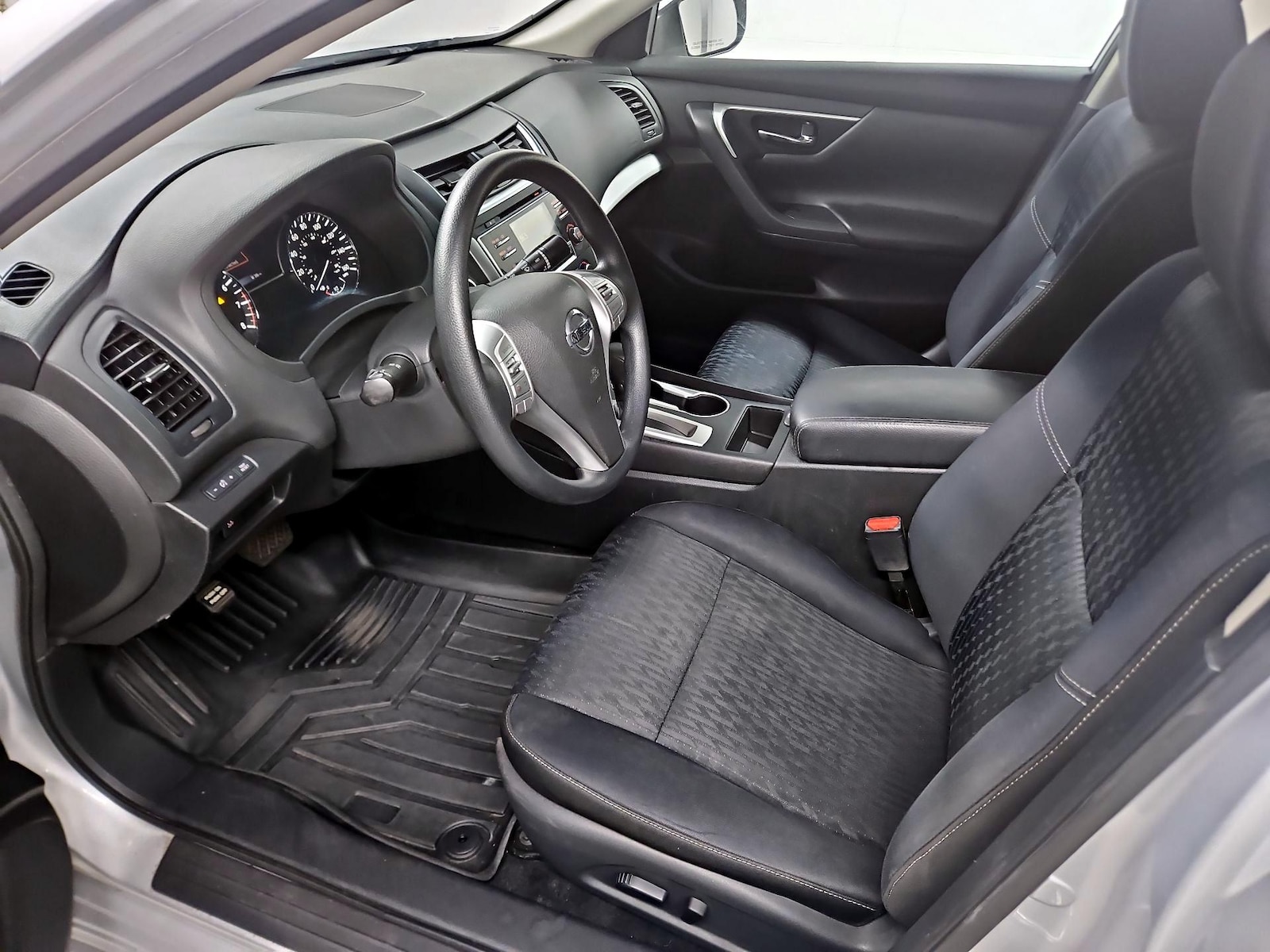 2018 Nissan Altima S - Photo 12