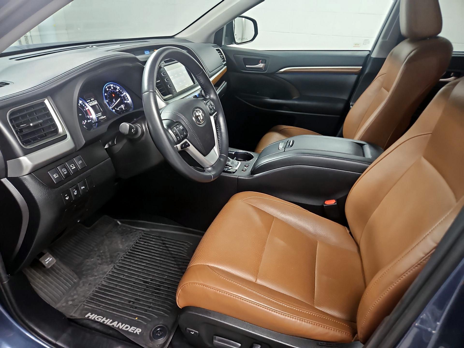 Thumbnail: 2019 Toyota Highlander - 11