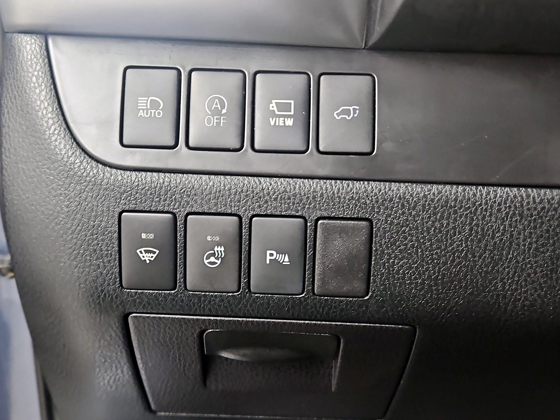 Thumbnail: 2019 Toyota Highlander - 13
