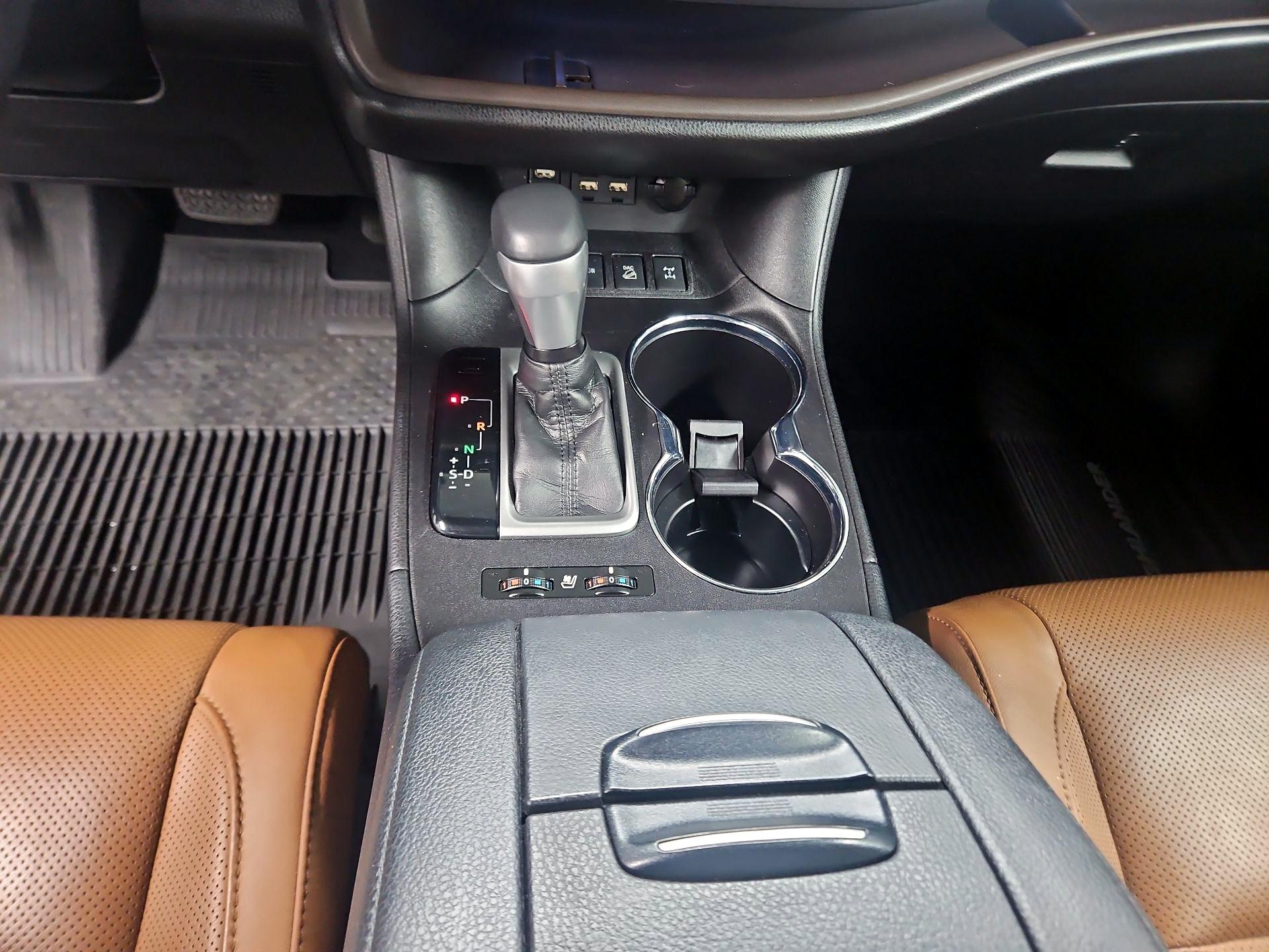 Thumbnail: 2019 Toyota Highlander - 17