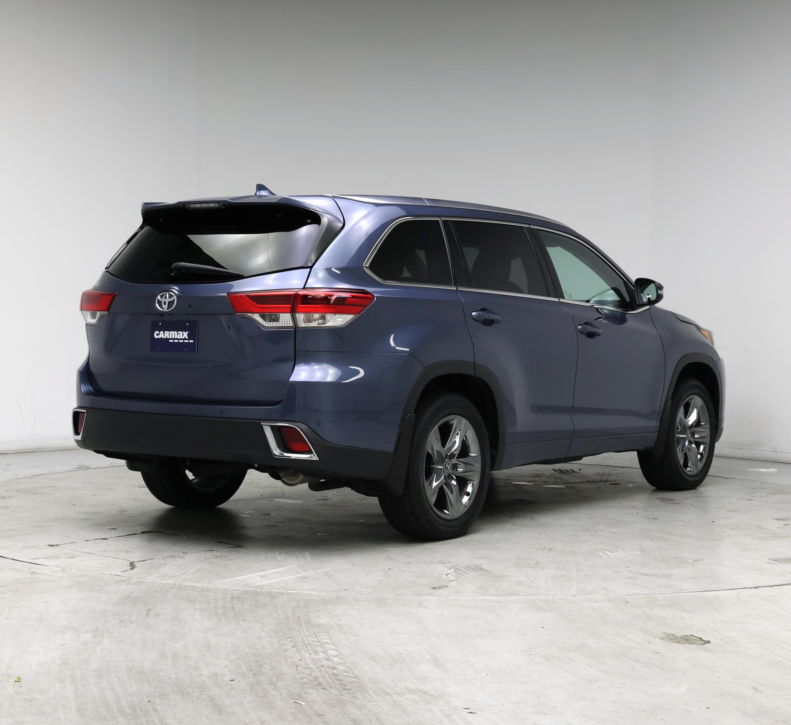 Thumbnail: 2019 Toyota Highlander - 8