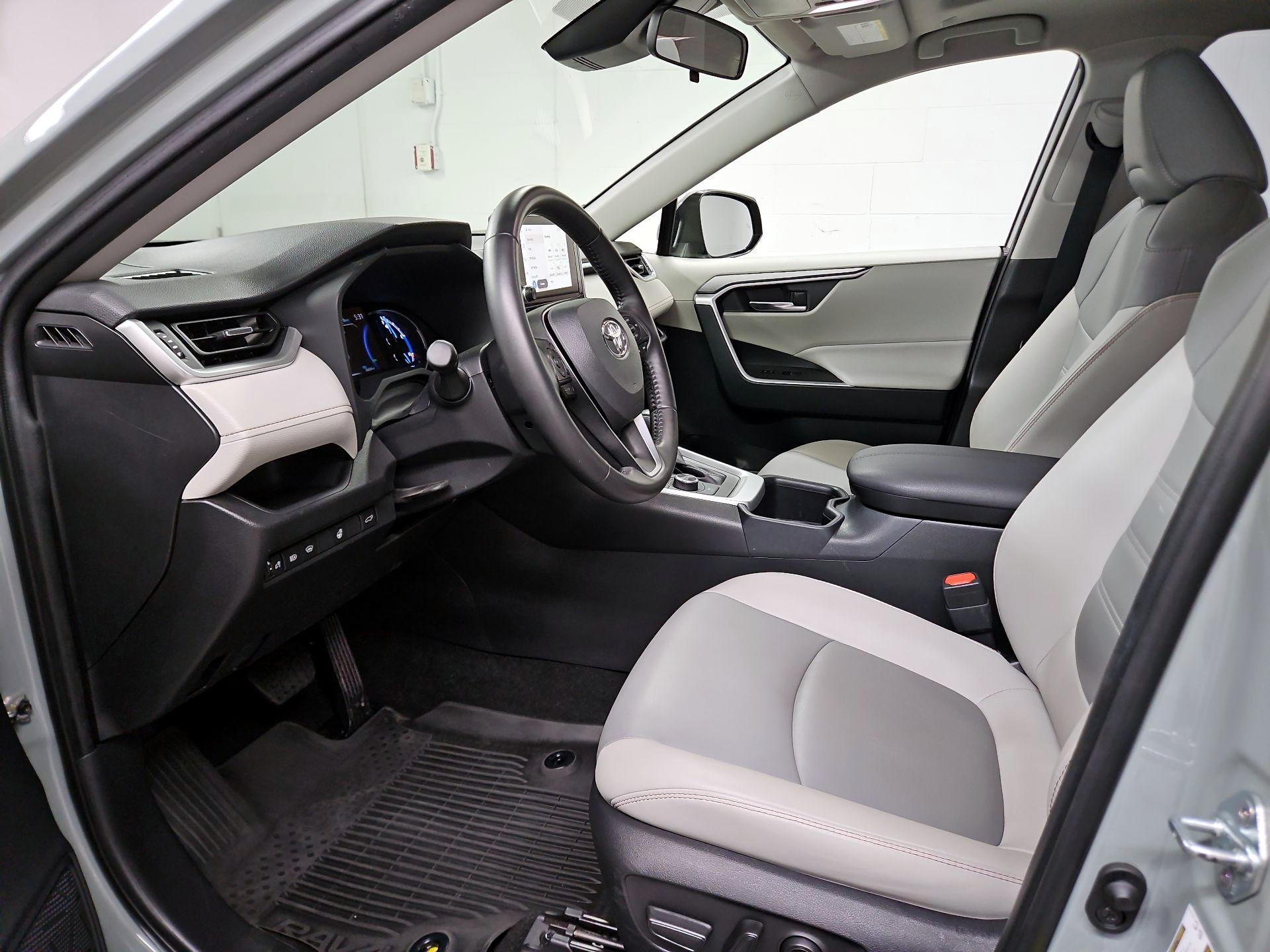 Thumbnail: 2023 Toyota RAV4 - 11