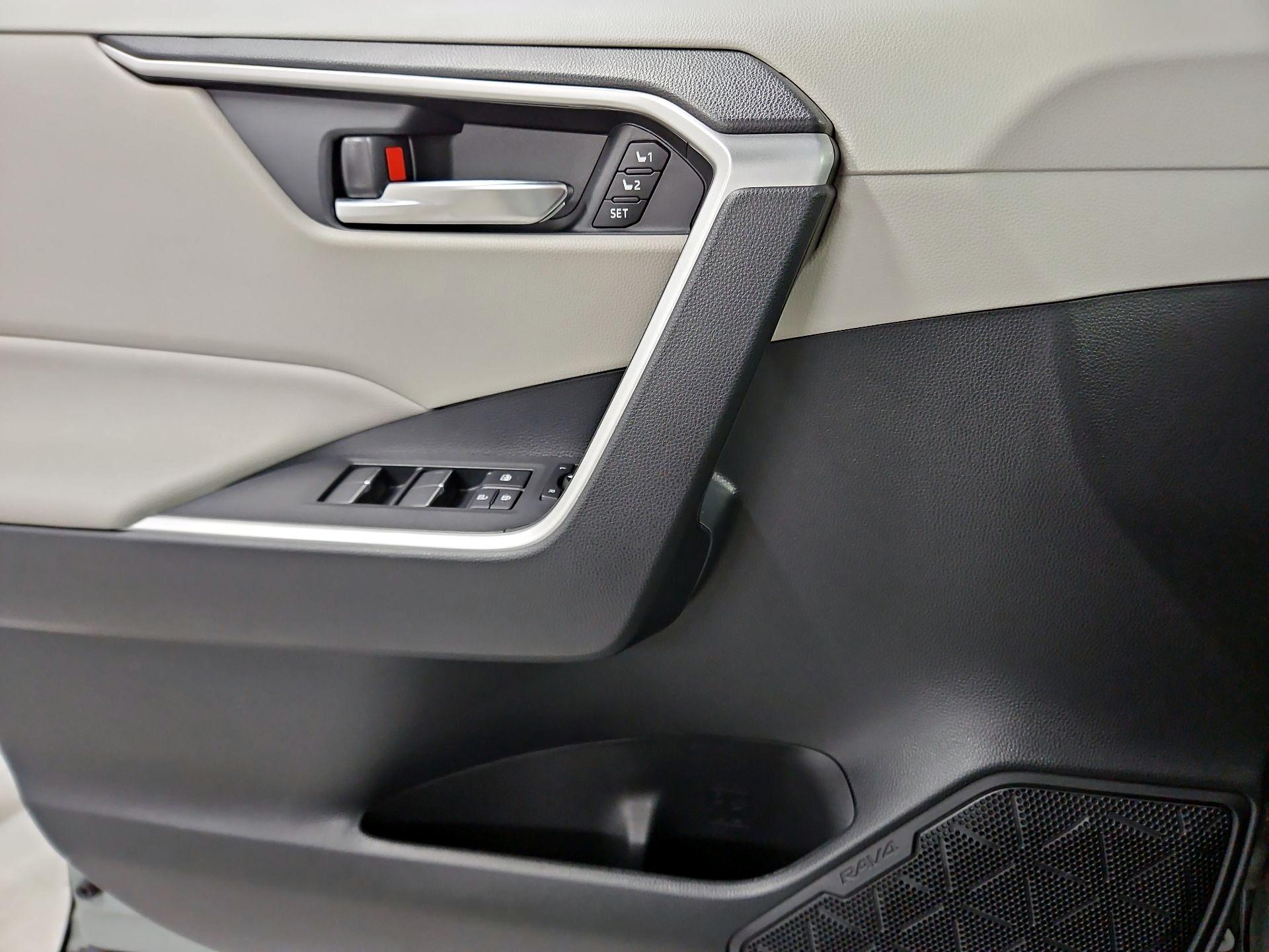 Thumbnail: 2023 Toyota RAV4 - 12
