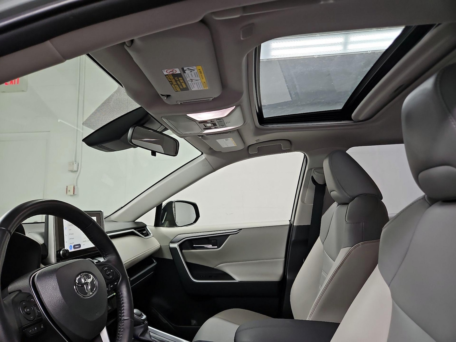 2023 Toyota RAV4 XLE Premium - Photo 20