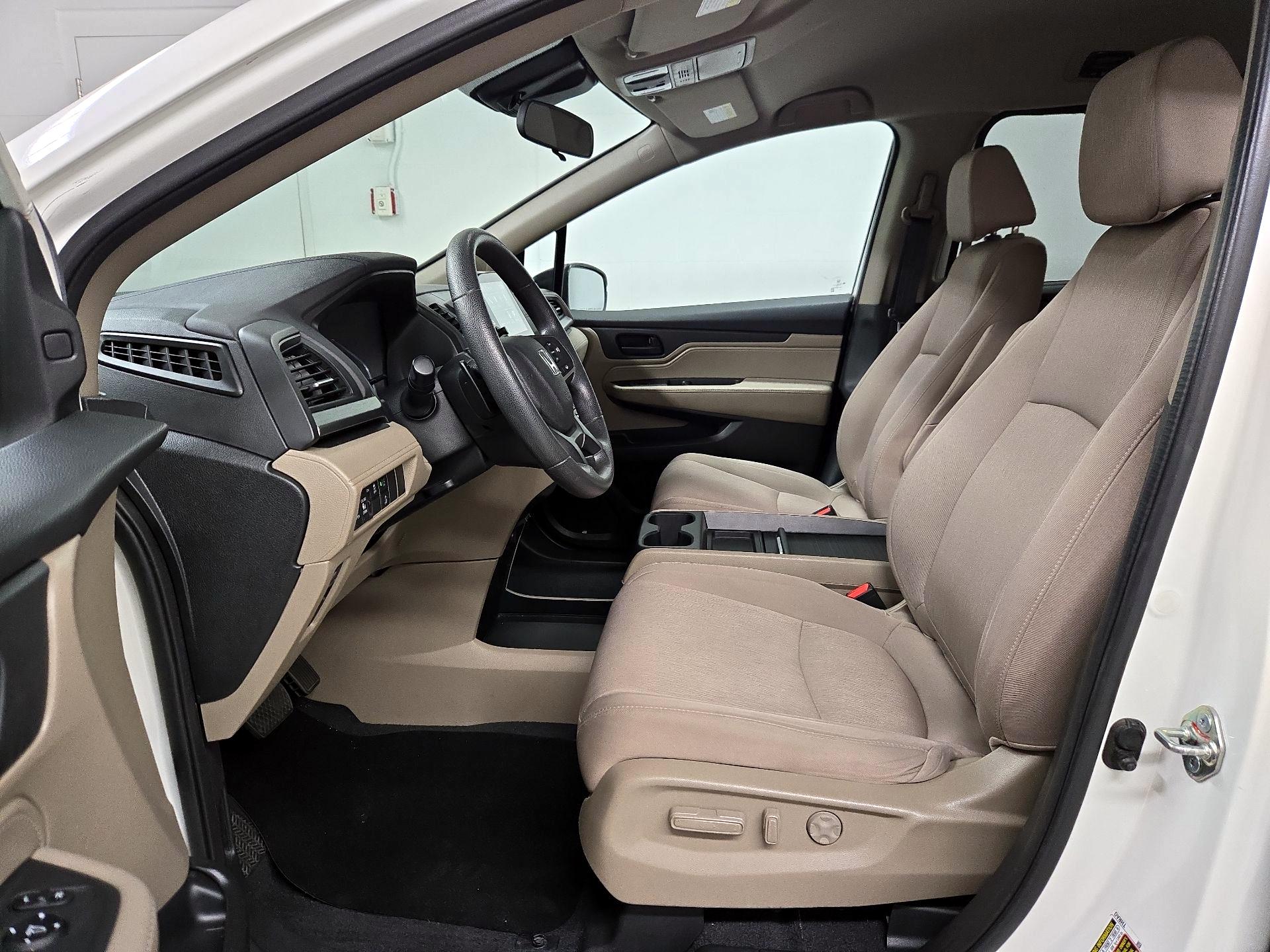Thumbnail: 2019 Honda Odyssey - 11