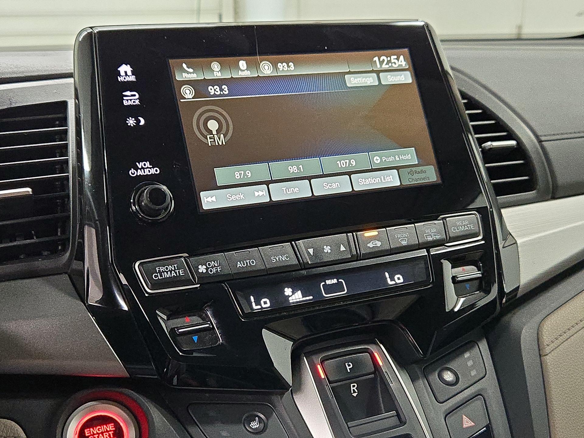 Thumbnail: 2019 Honda Odyssey - 15