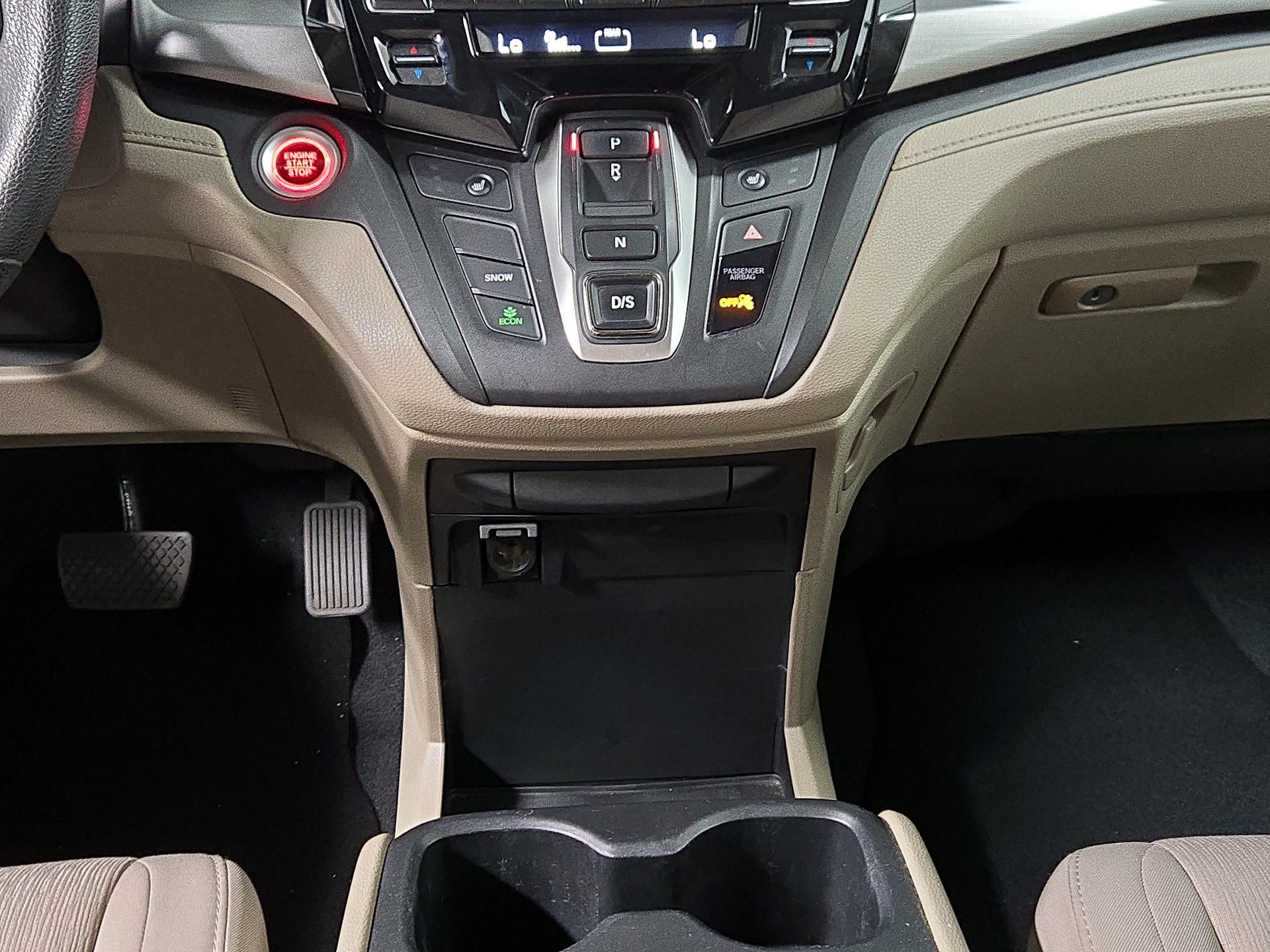 Thumbnail: 2019 Honda Odyssey - 17