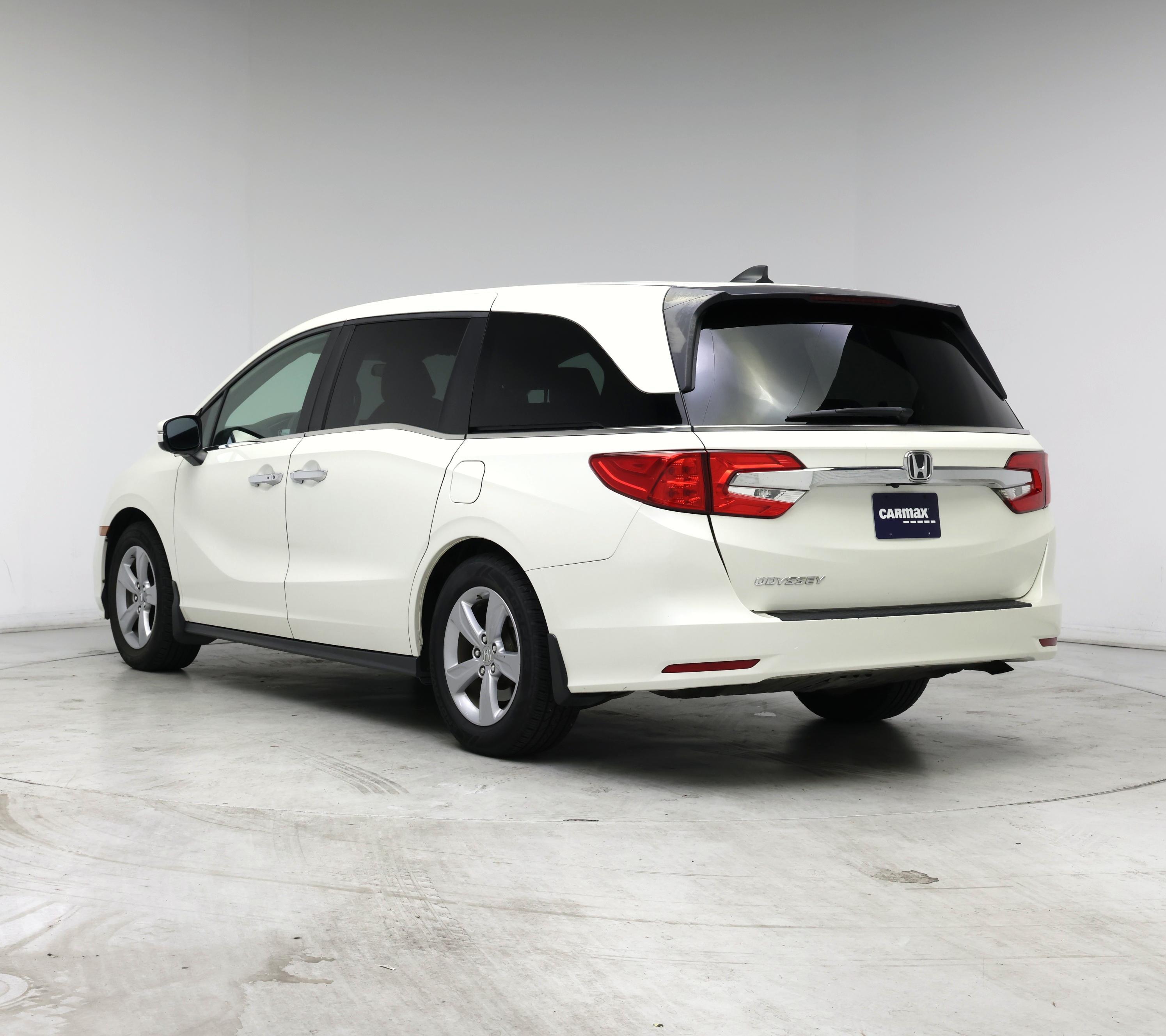 Thumbnail: 2019 Honda Odyssey - 2
