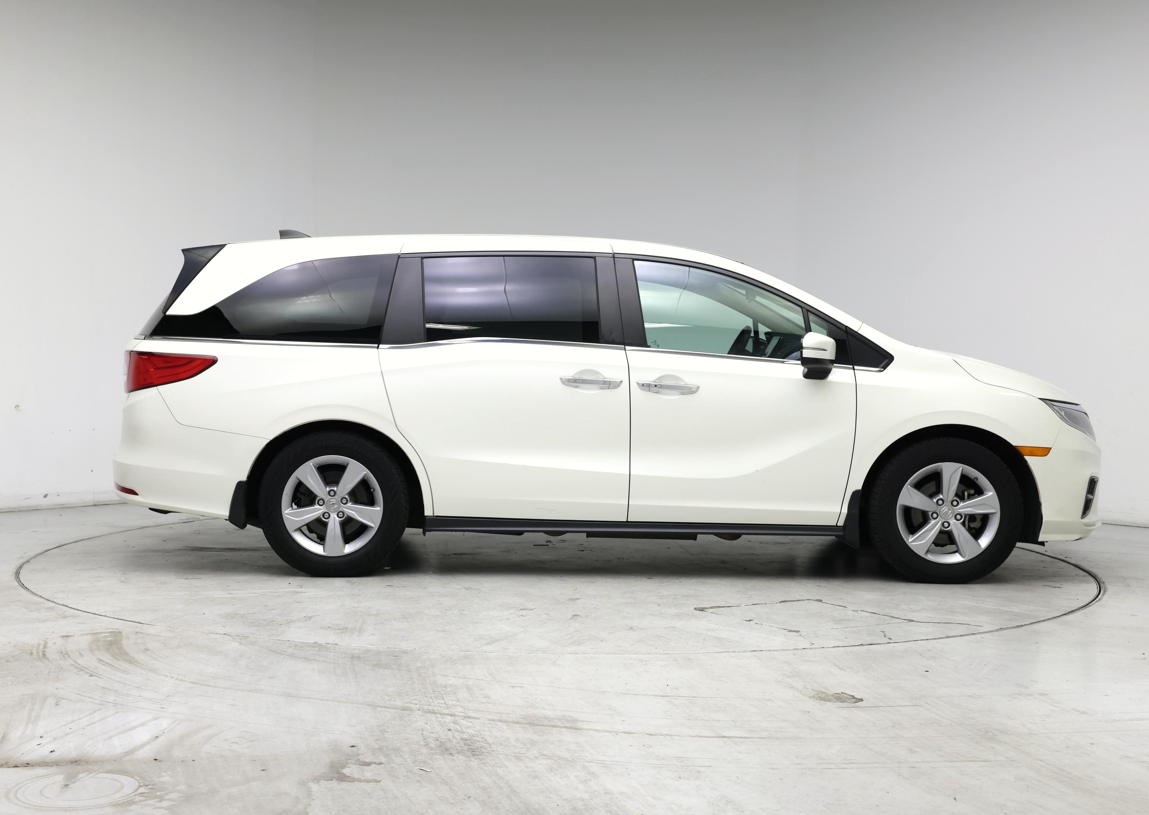 Thumbnail: 2019 Honda Odyssey - 7